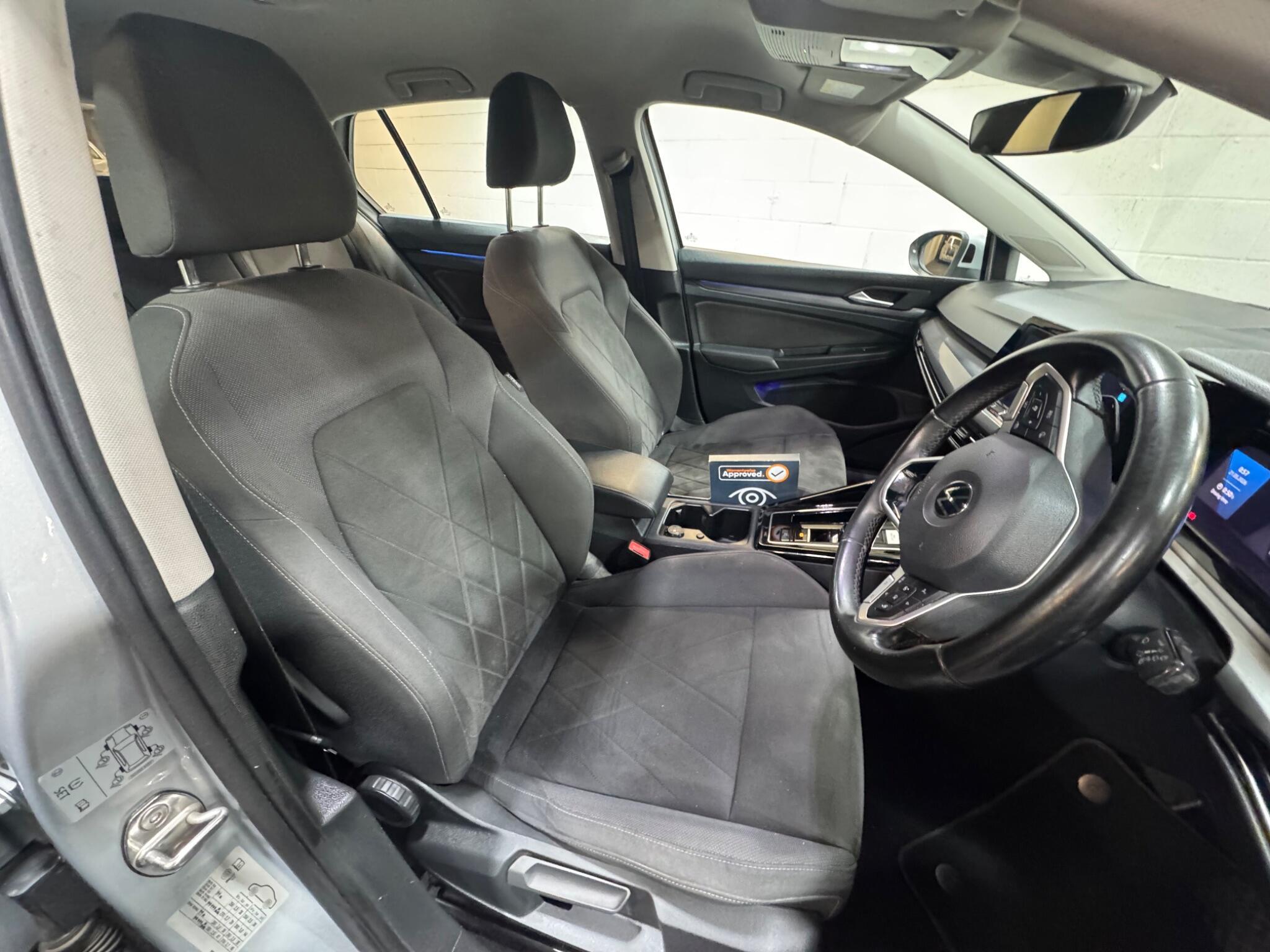 Volkswagen Golf - Image 7