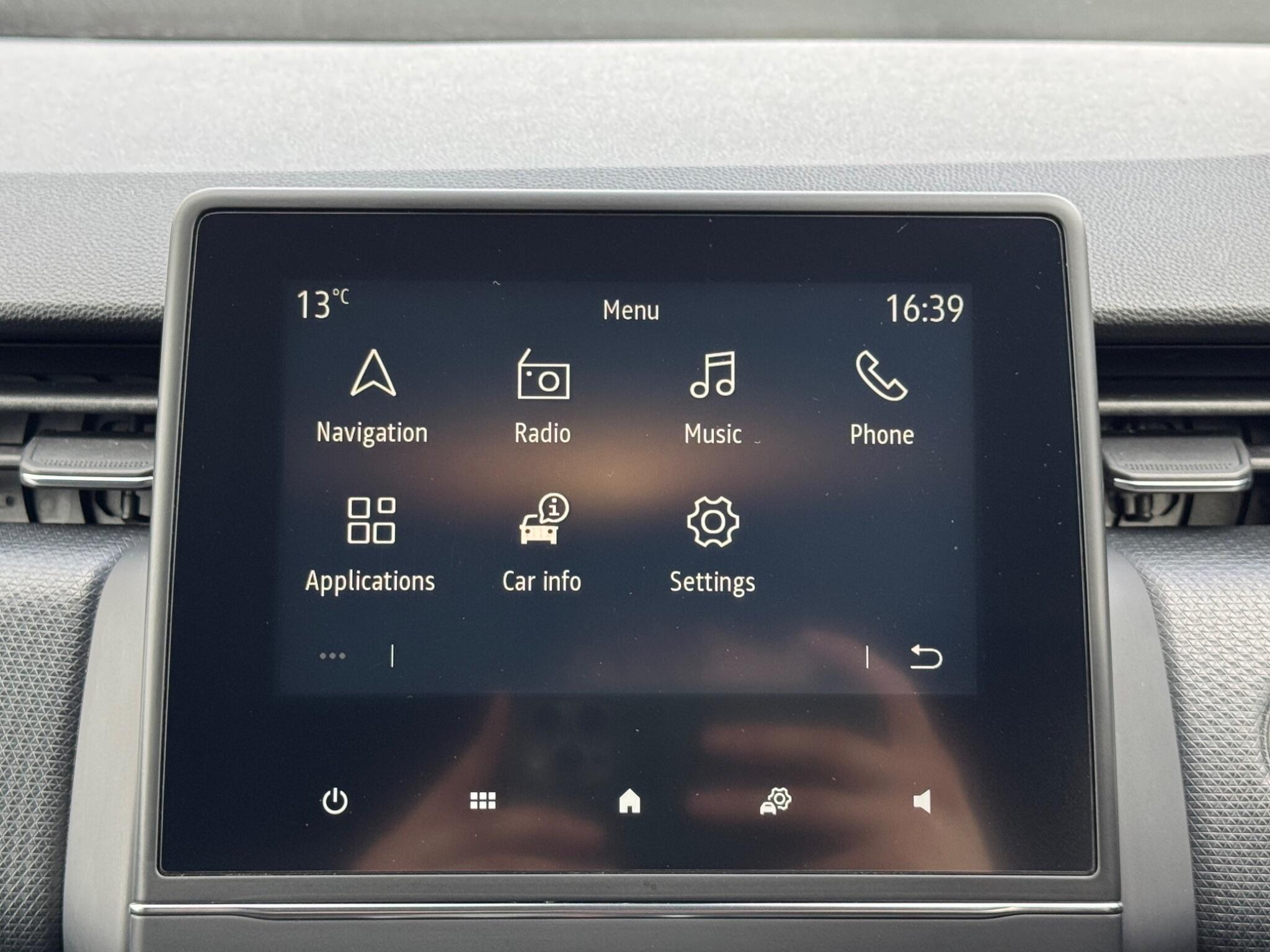 Renault Clio - Image 35