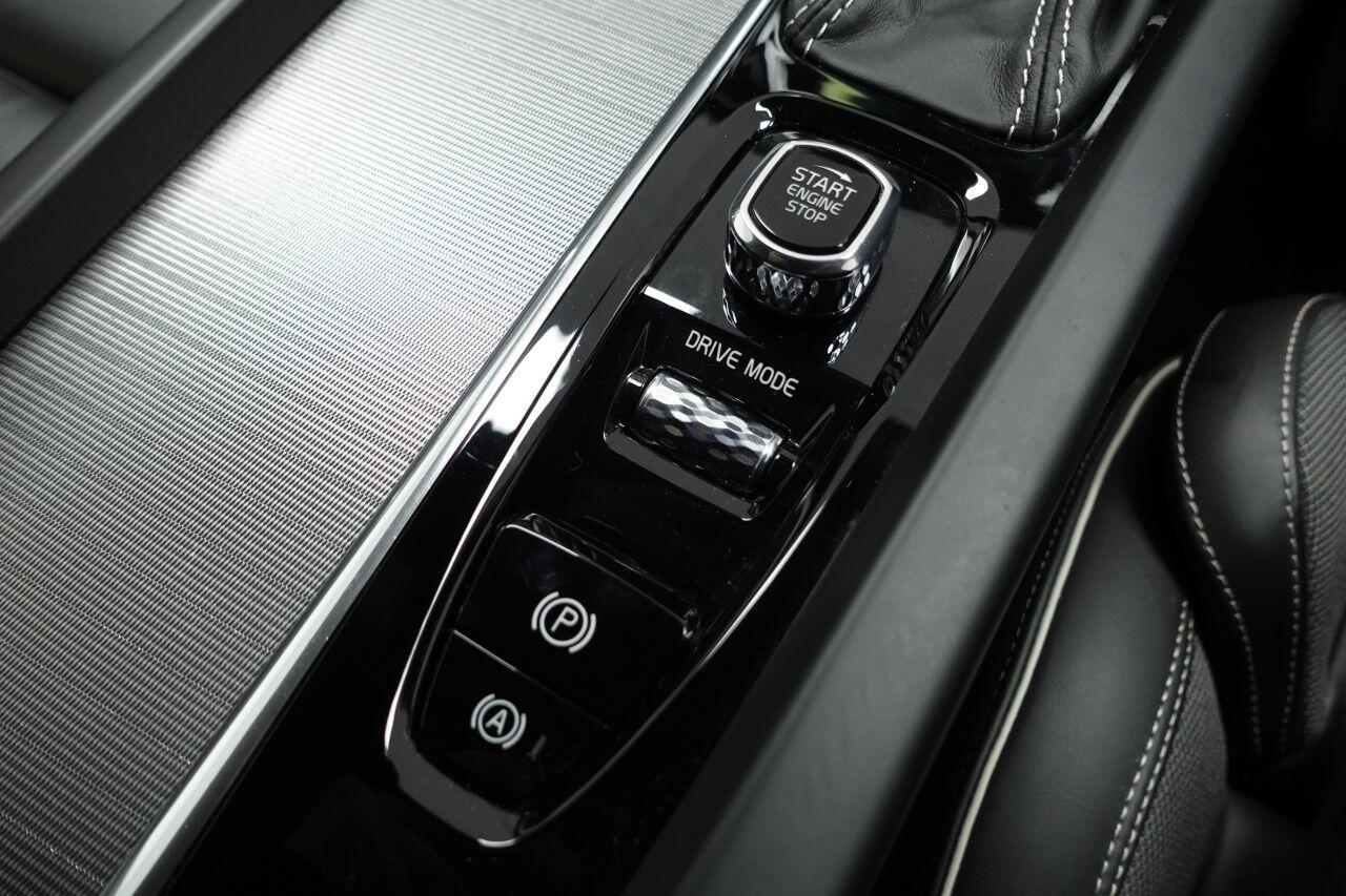 Volvo S60 - Image 51