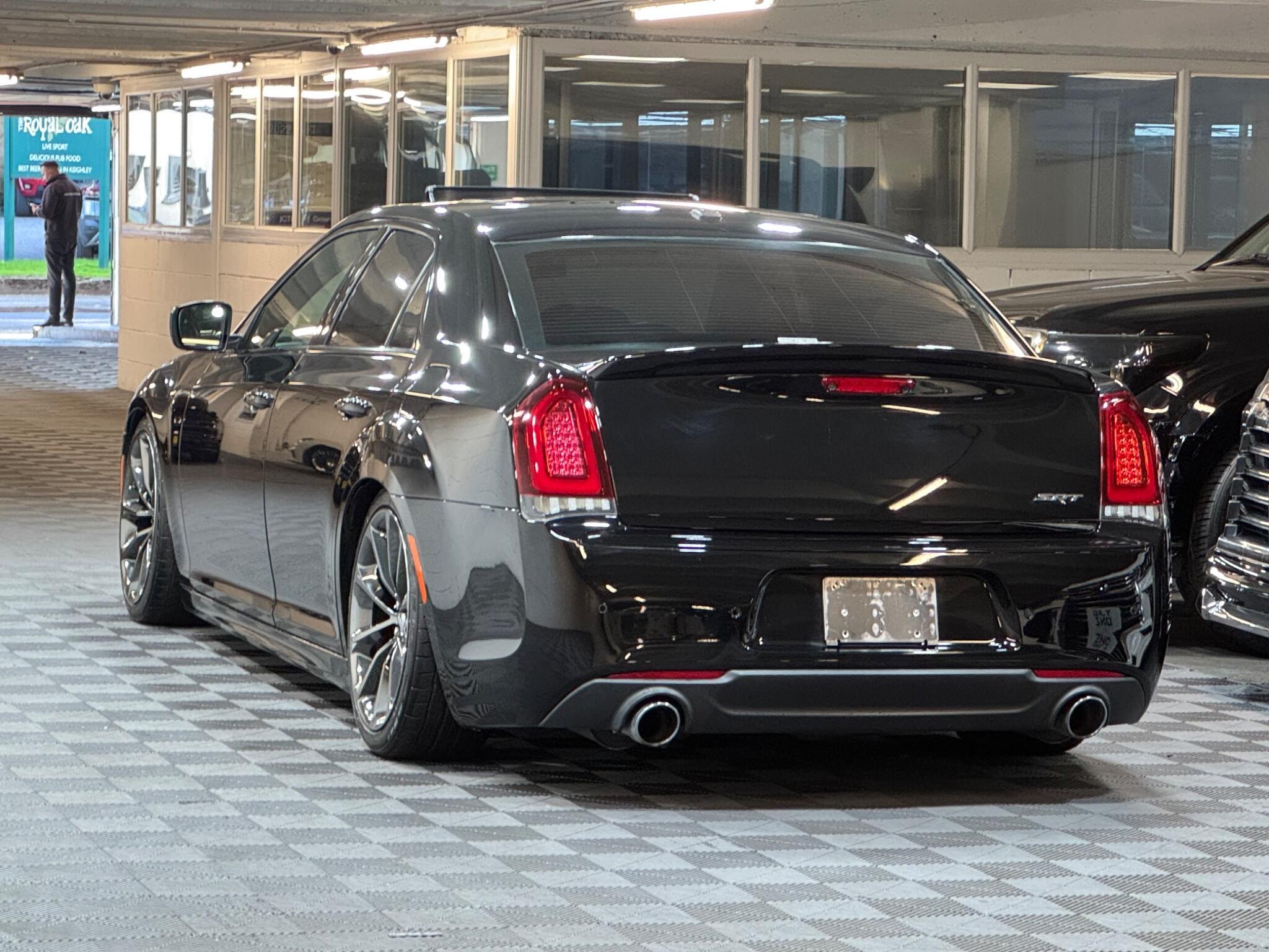 Chrysler 300C - Image 3