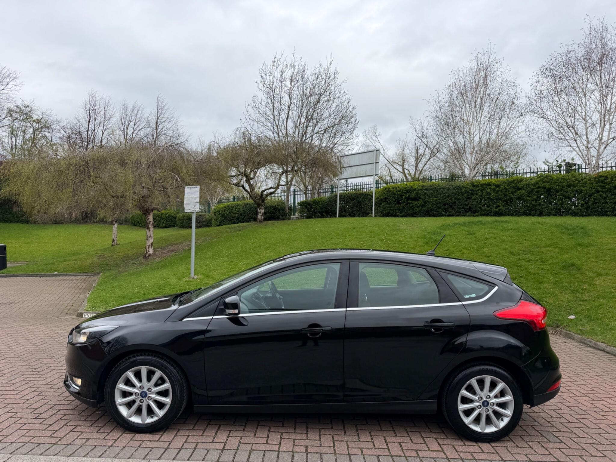 Ford Focus - Image 6