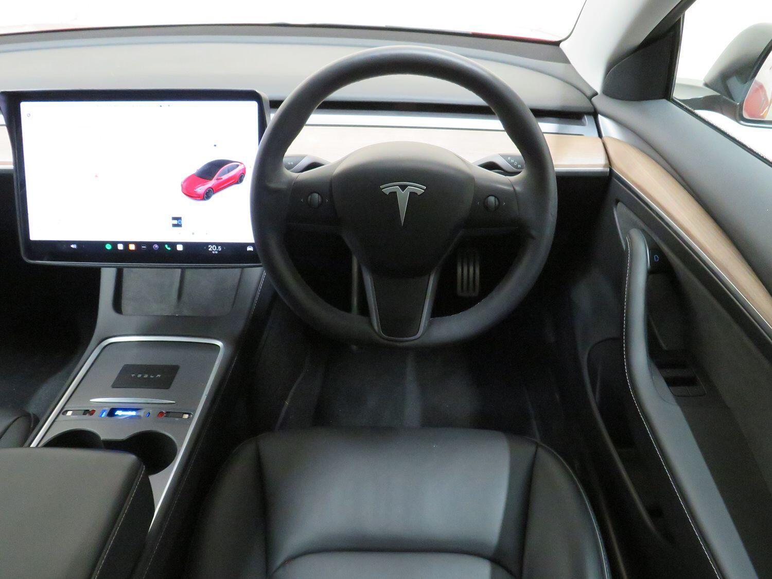 Tesla Model 3 - Image 12