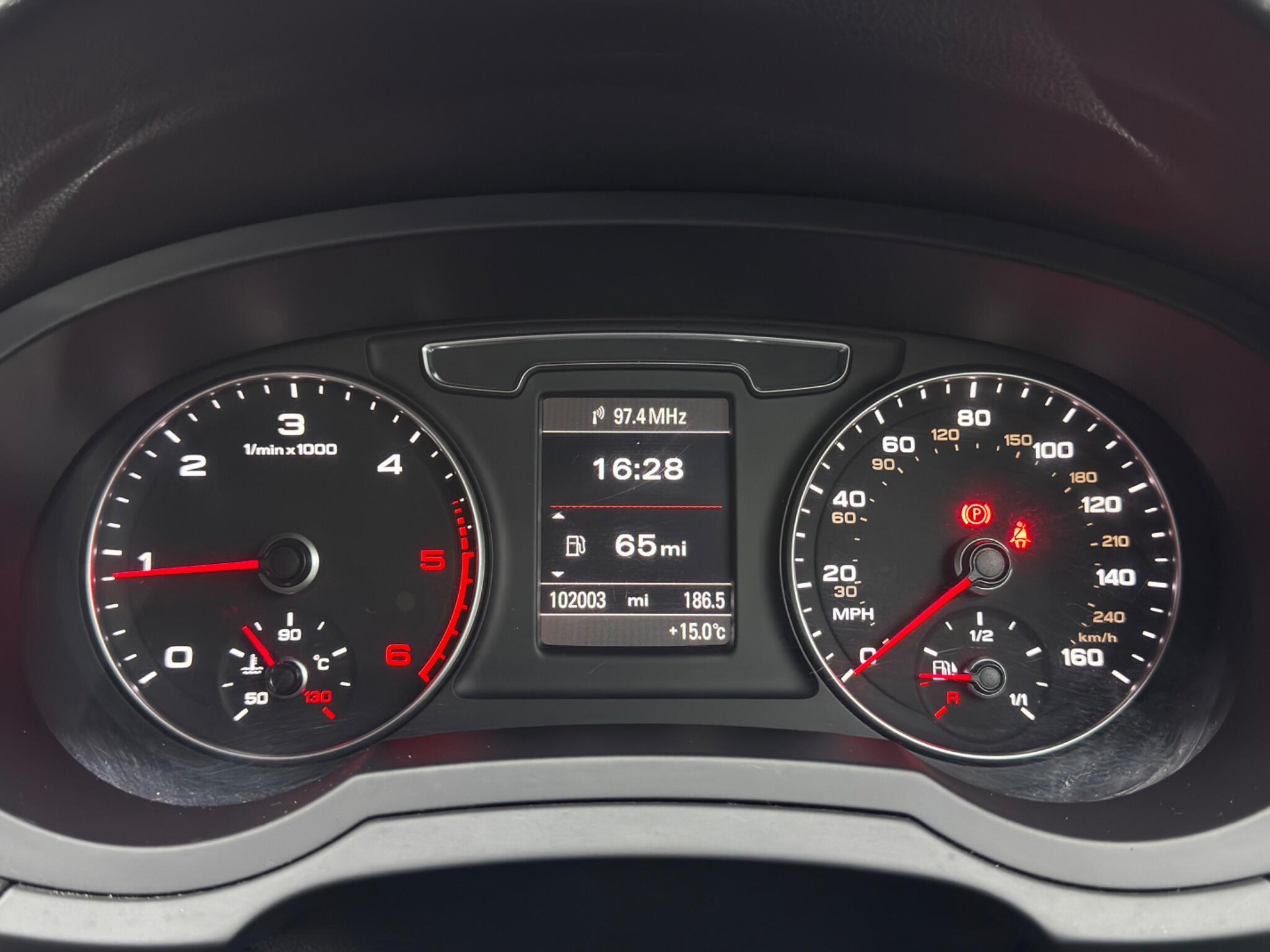 Audi Q3 - Image 22