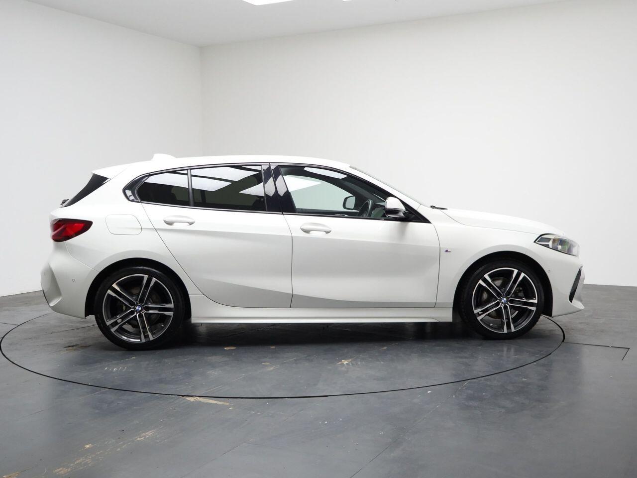 BMW 1 Series - Image 14