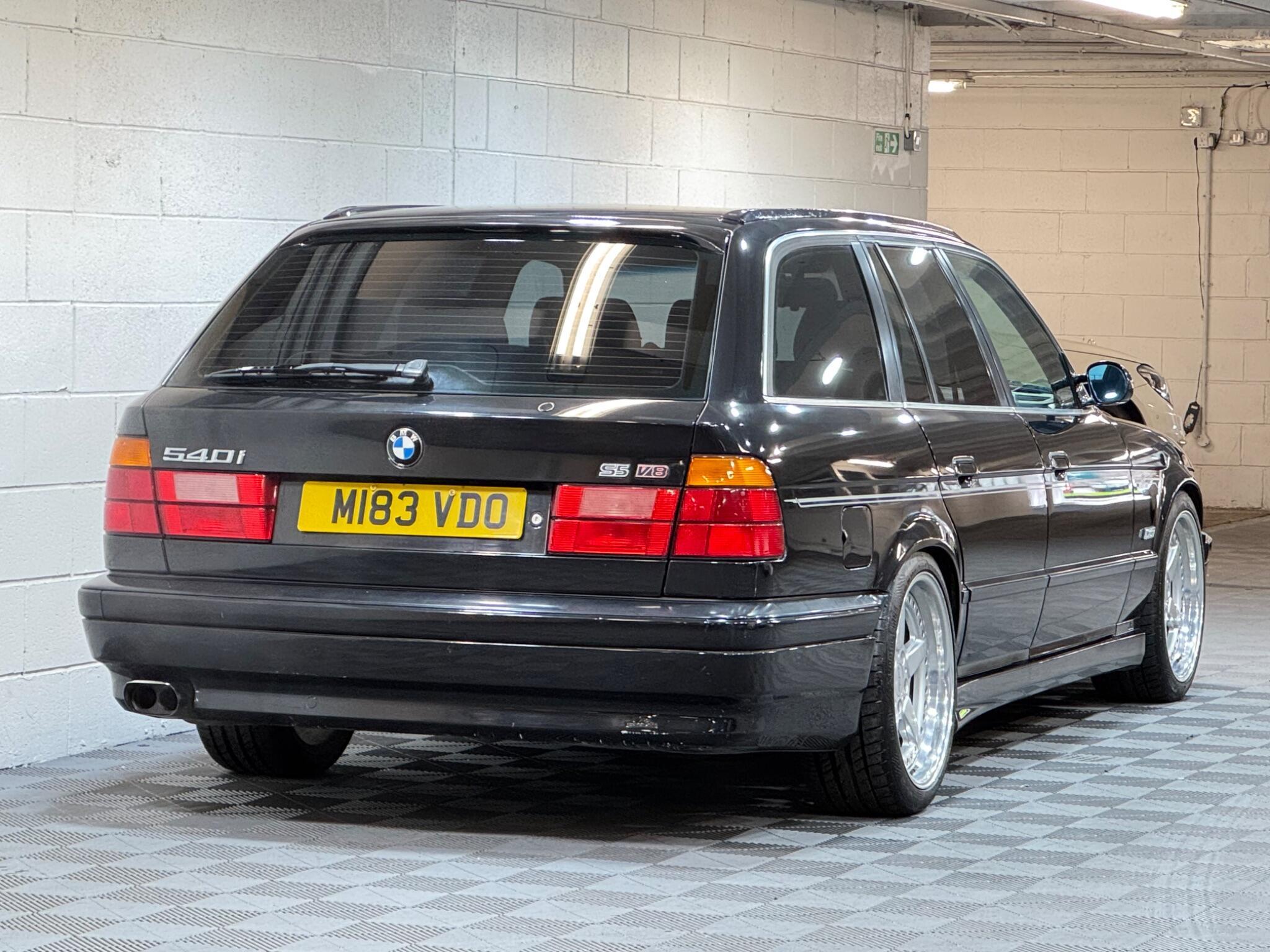 BMW 5 Series - Image 4