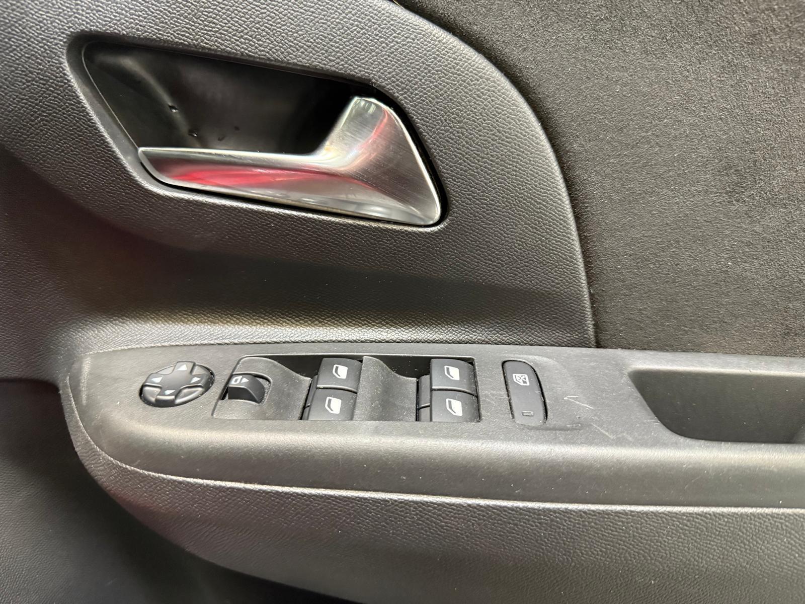 Vauxhall Corsa - Image 30