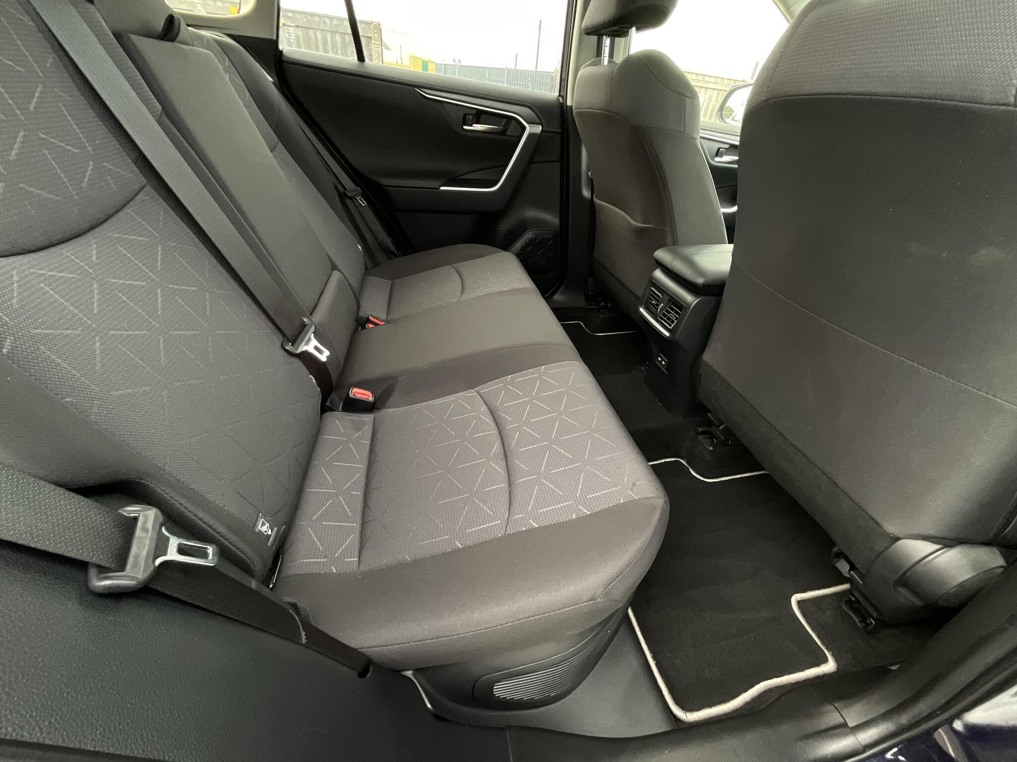 Toyota RAV4 - Image 12