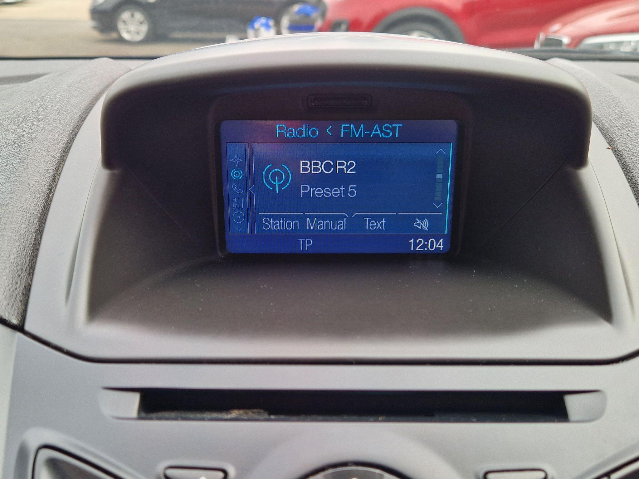 Ford Fiesta - Image 28