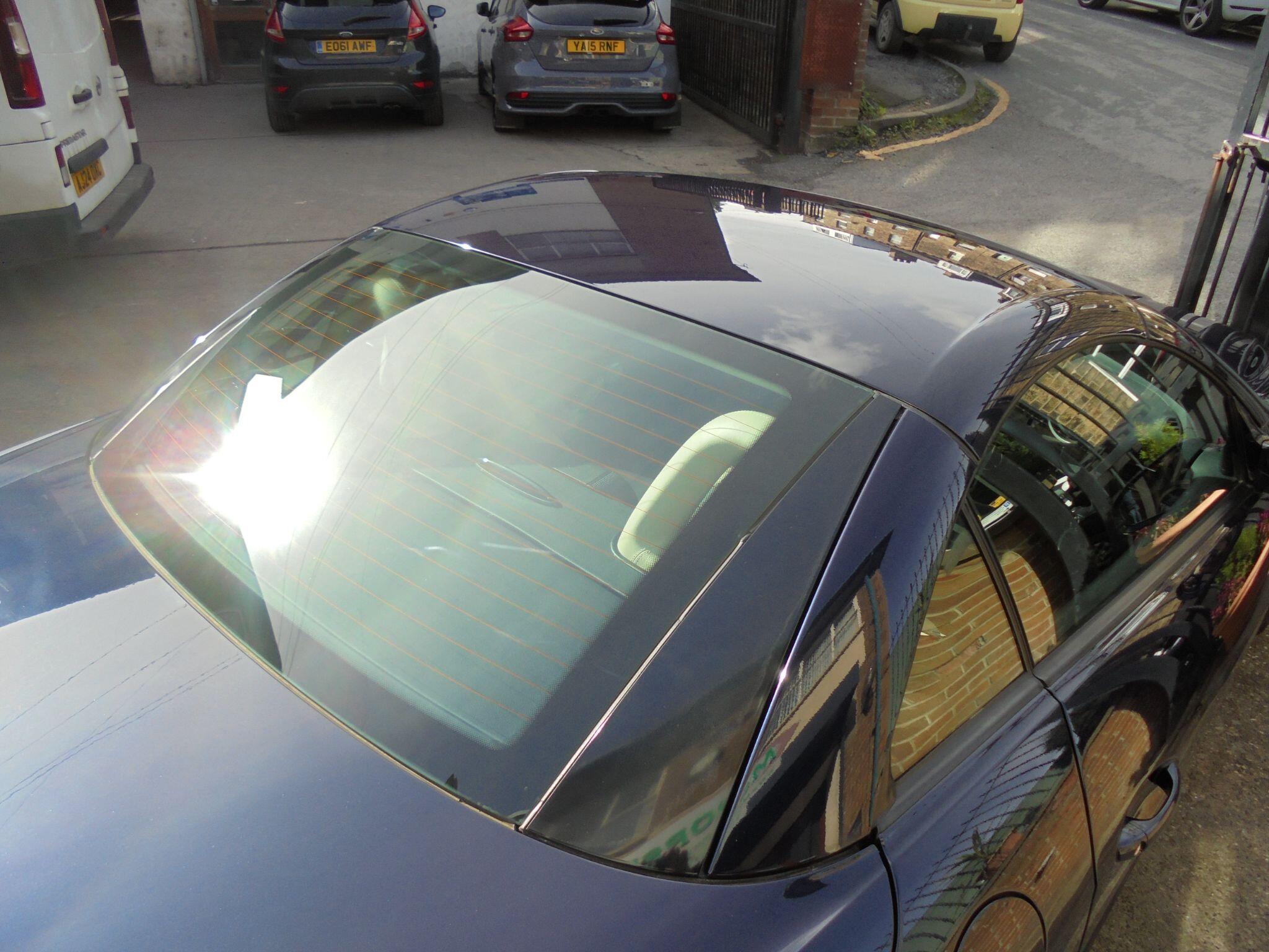 Mercedes SLK - Image 12
