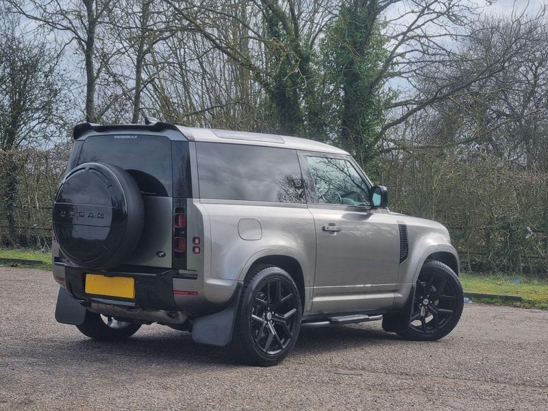 Land Rover Defender 90 - Image 5