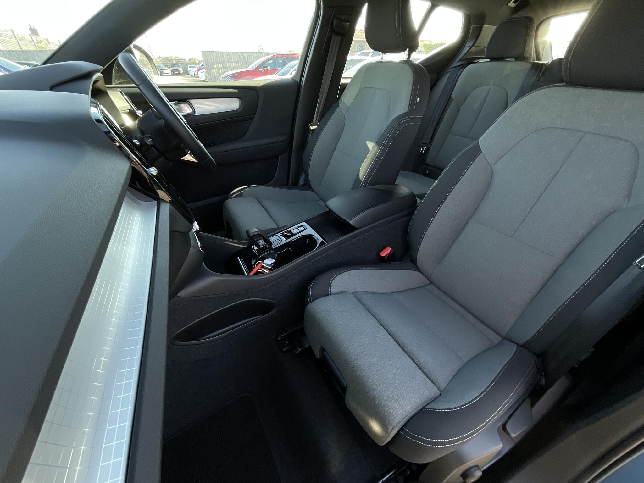 Volvo XC40 - Image 17