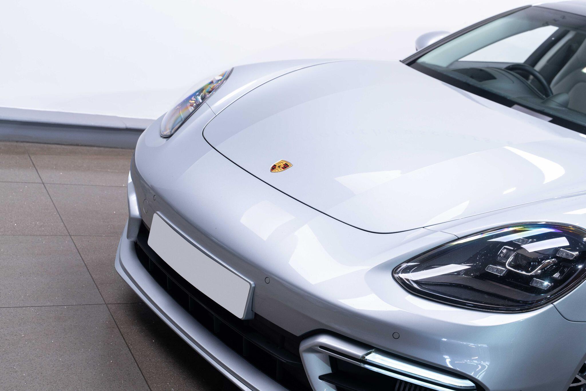Porsche Panamera - Image 2