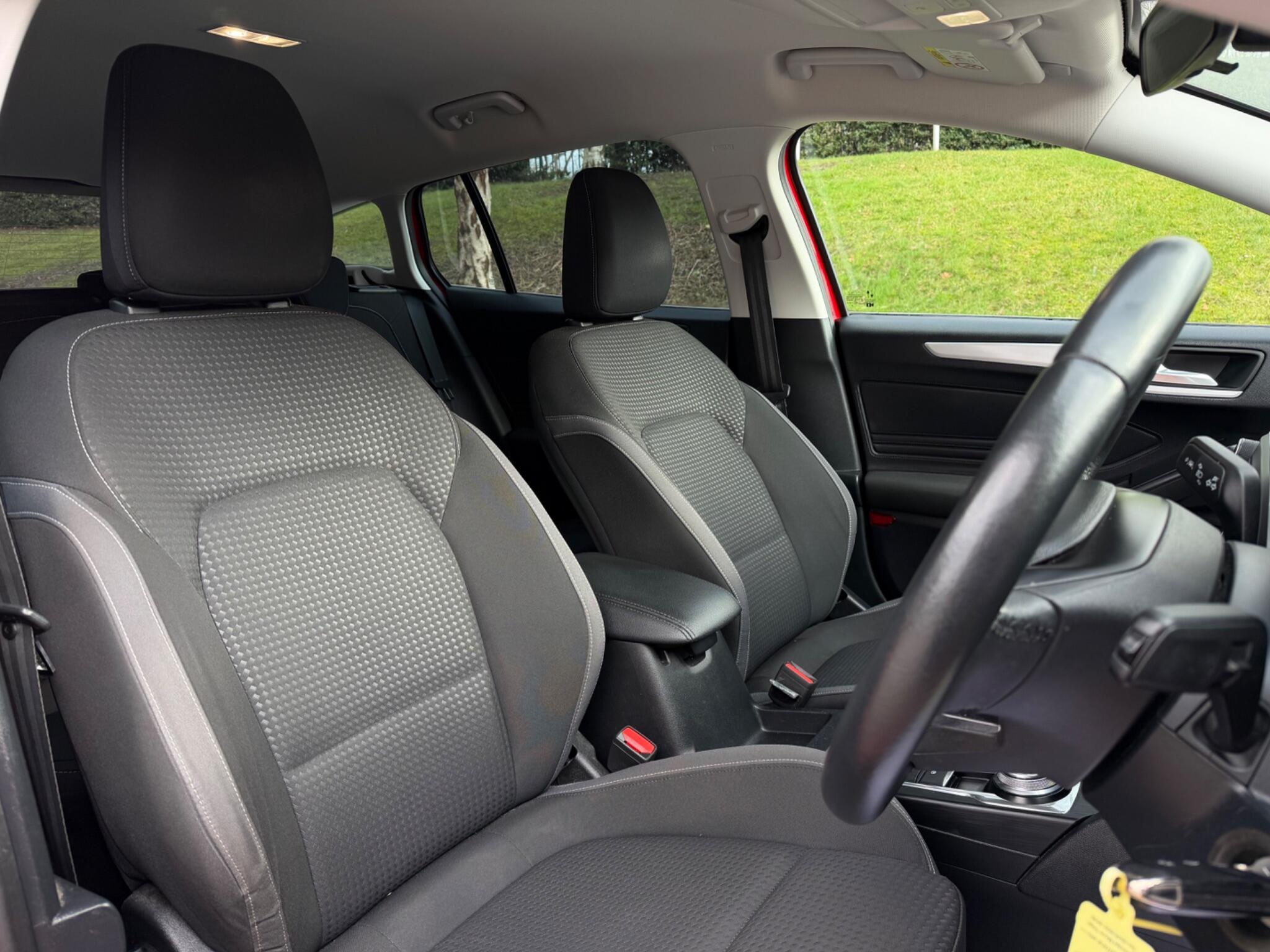 Ford Focus - Image 43