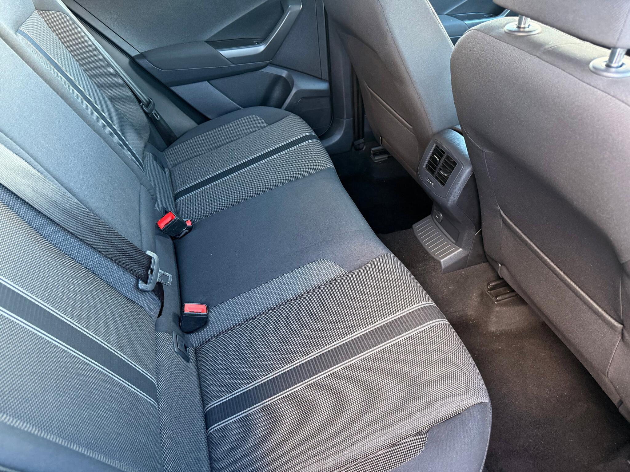 Volkswagen T-Roc - Image 20