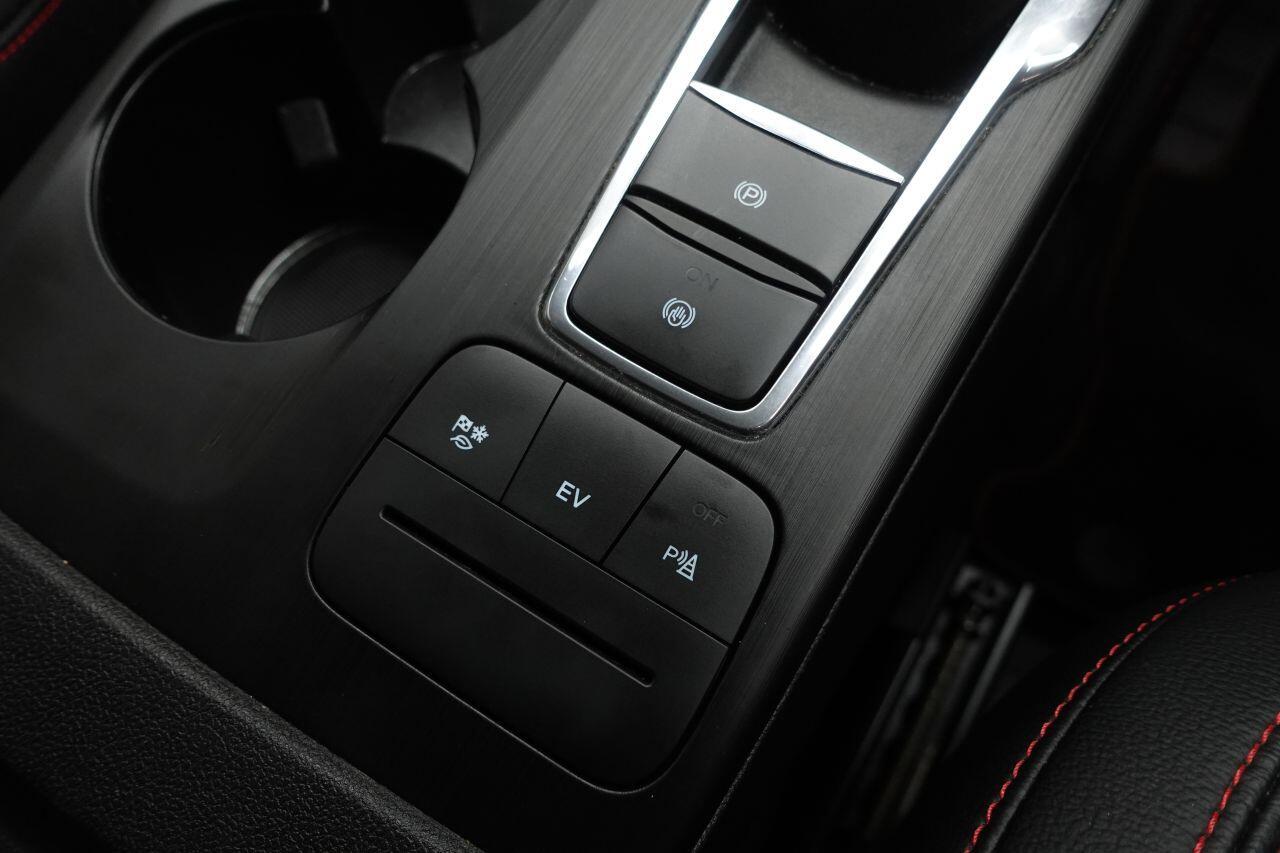 Ford Kuga - Image 48