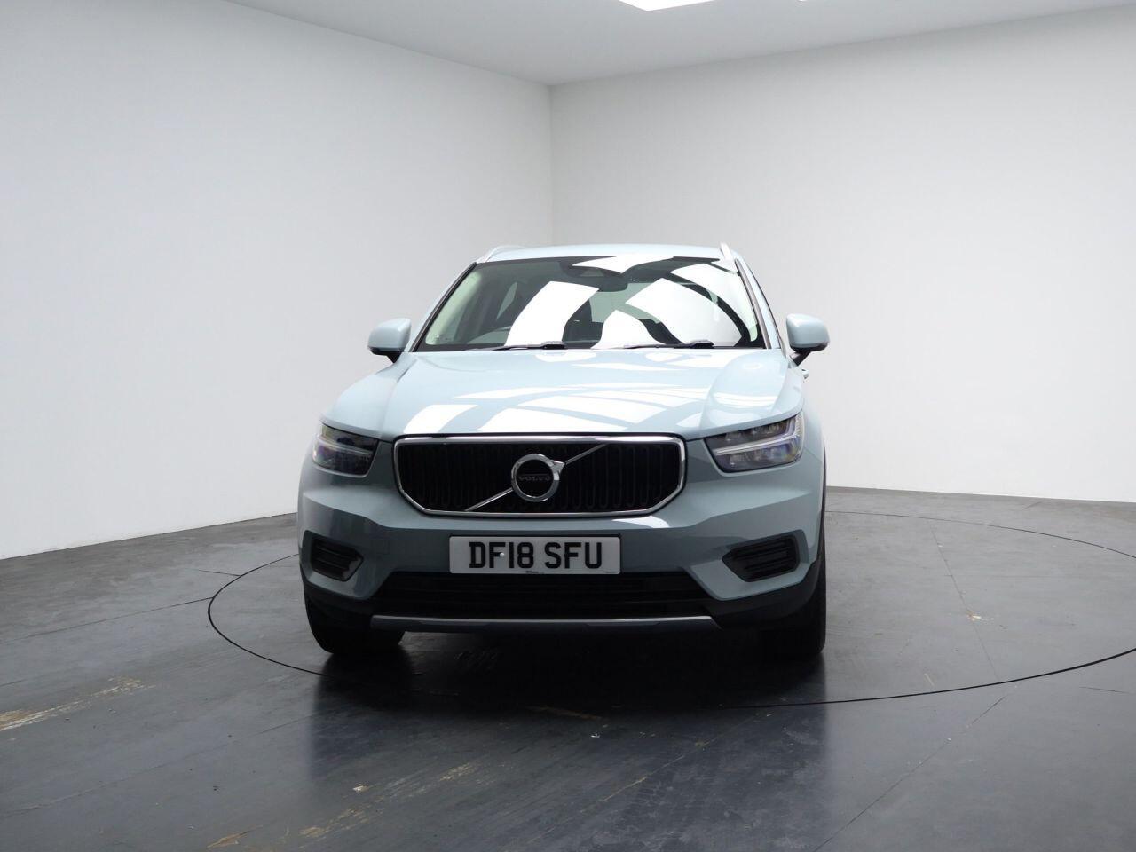 Volvo XC40 - Image 2
