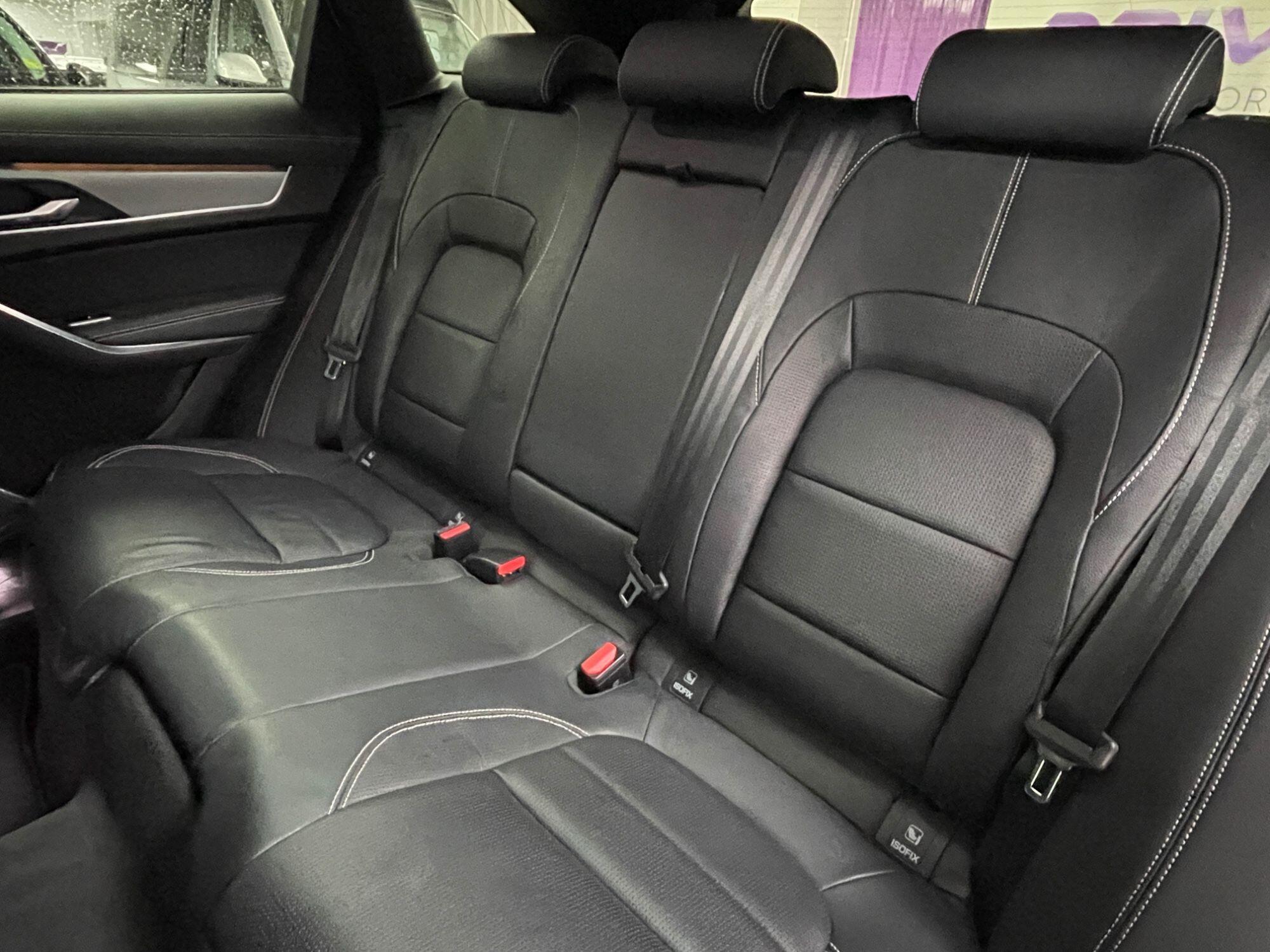 Jaguar F-Pace - Image 28