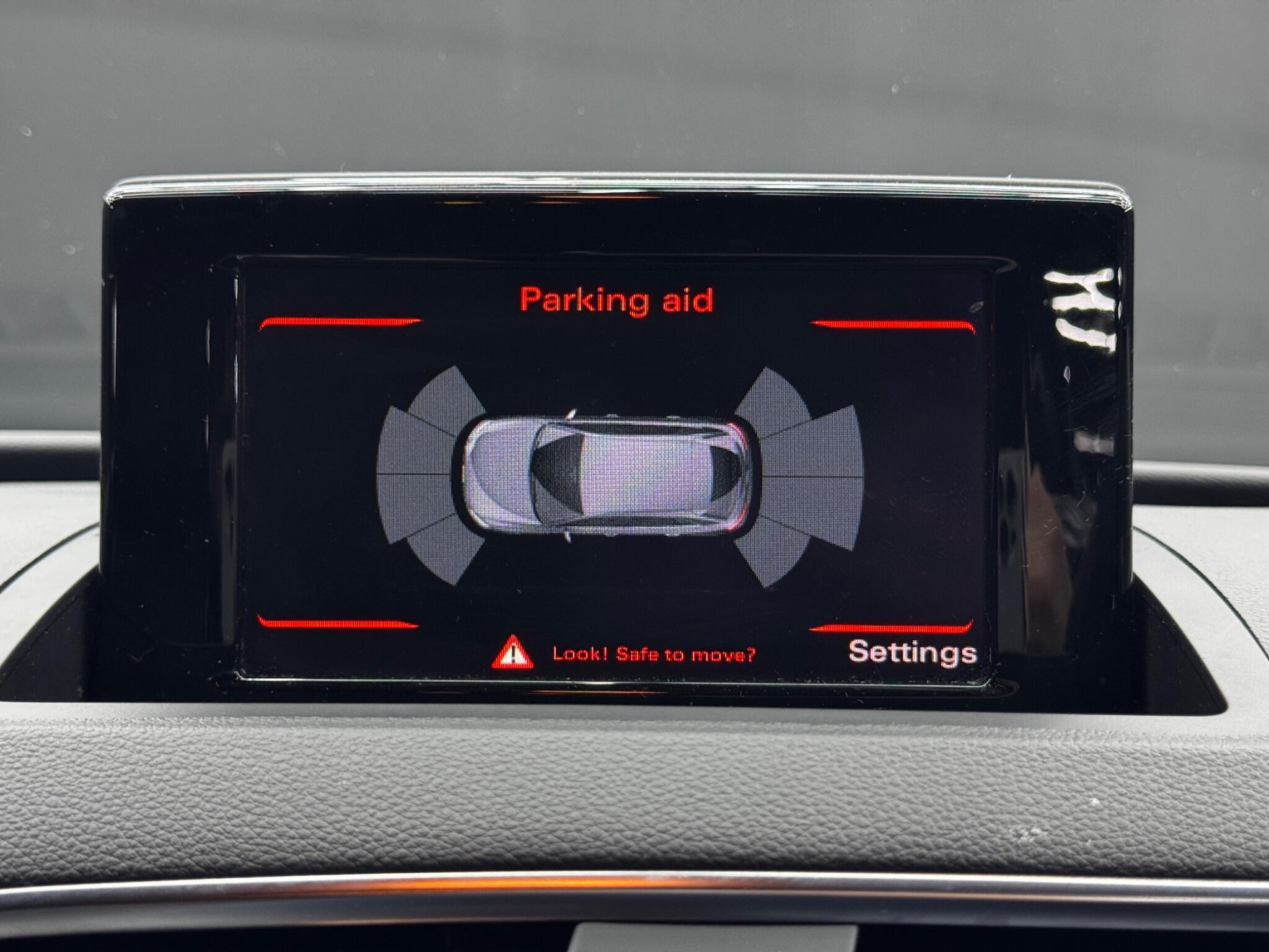 Audi Q3 - Image 34