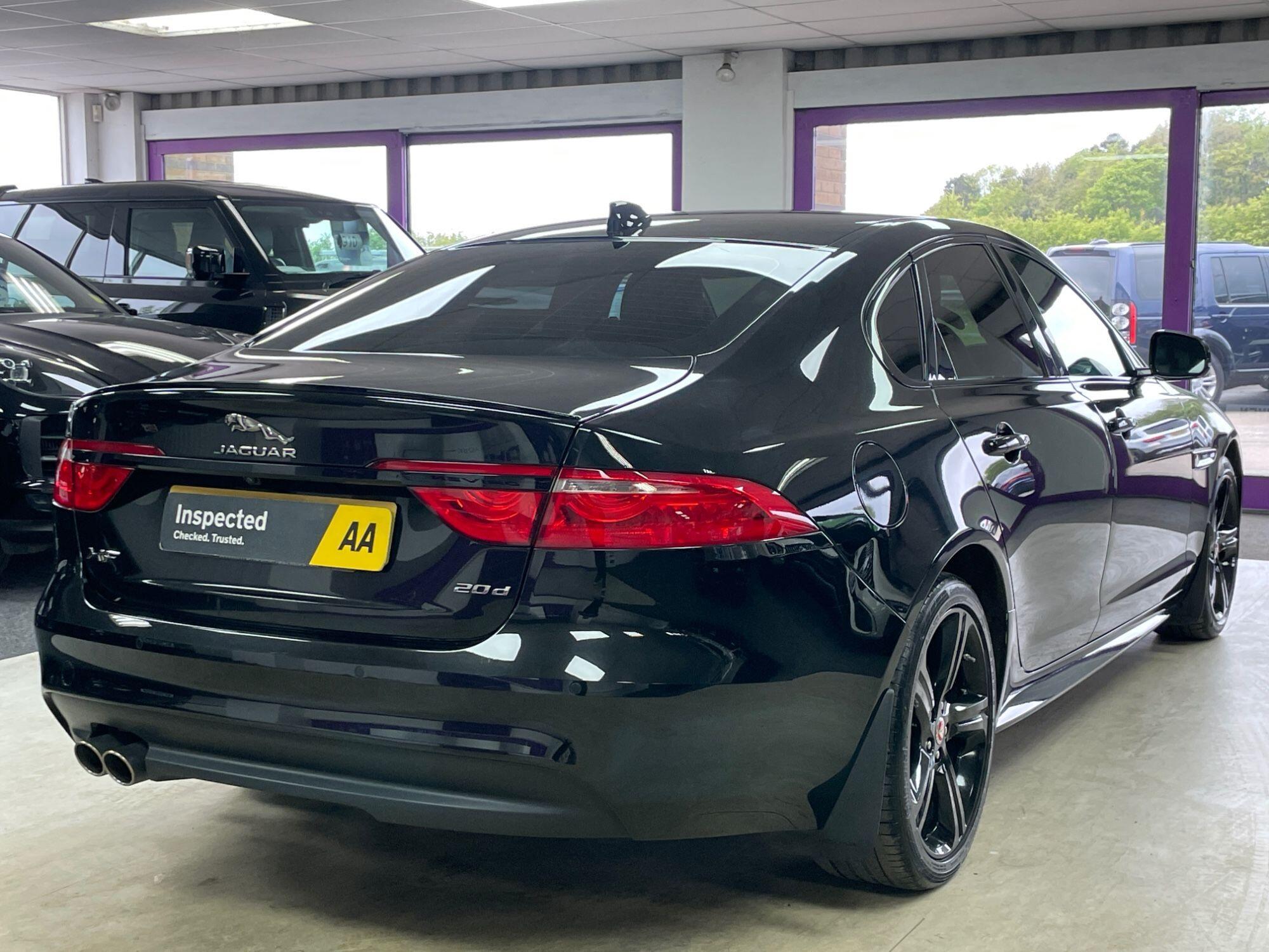 Jaguar XF - Image 10