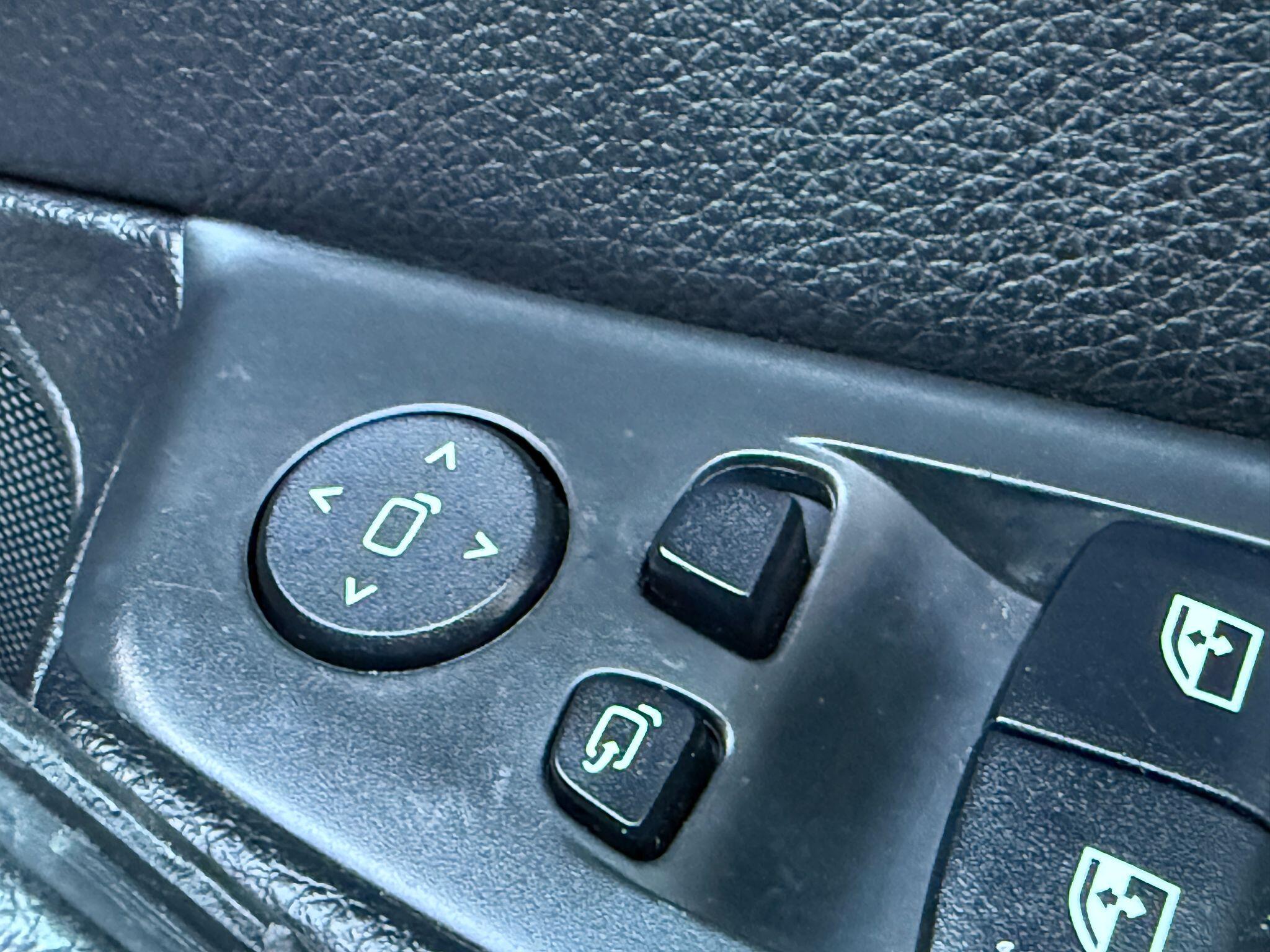 BMW 5 Series - Image 80