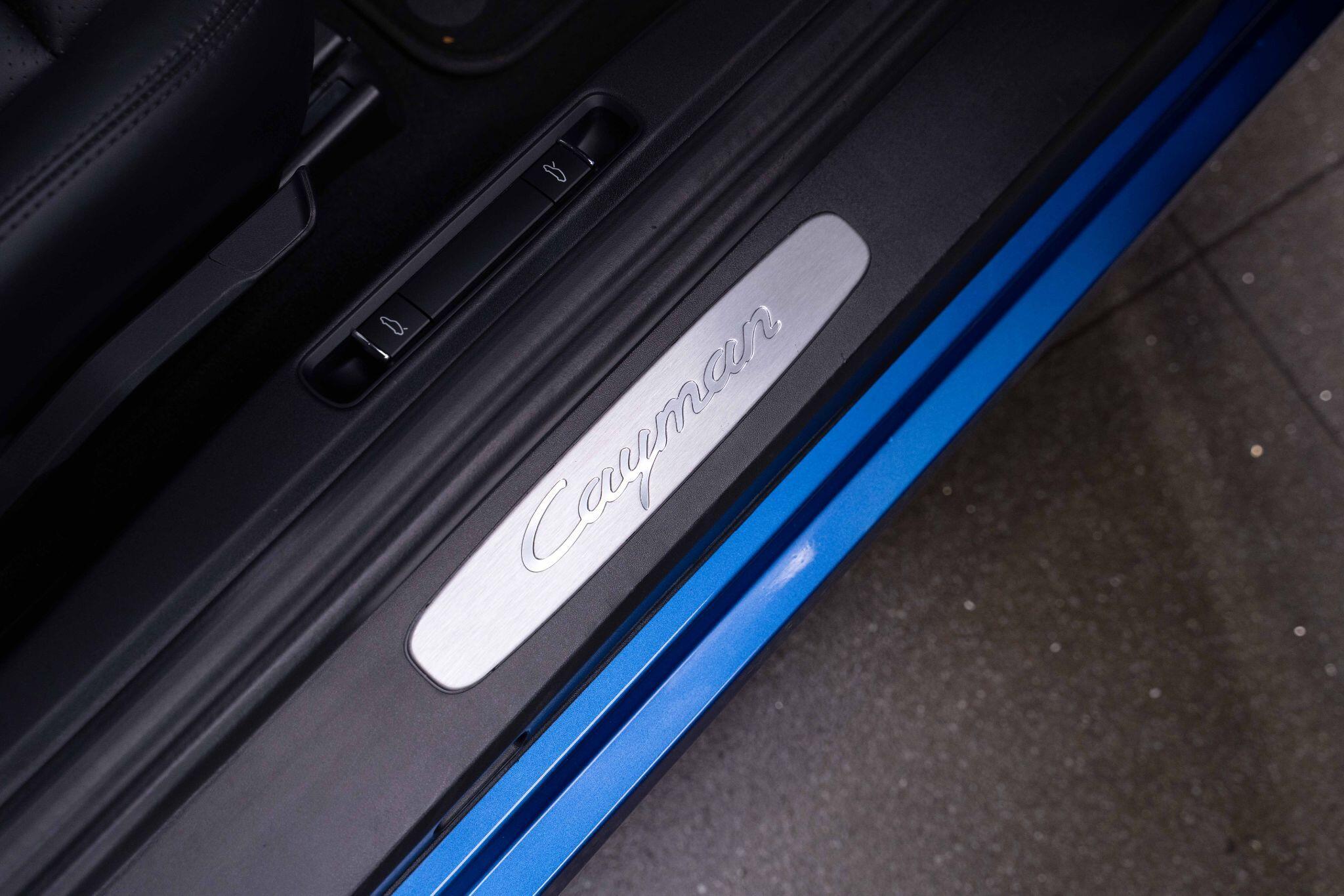Porsche Cayman - Image 35