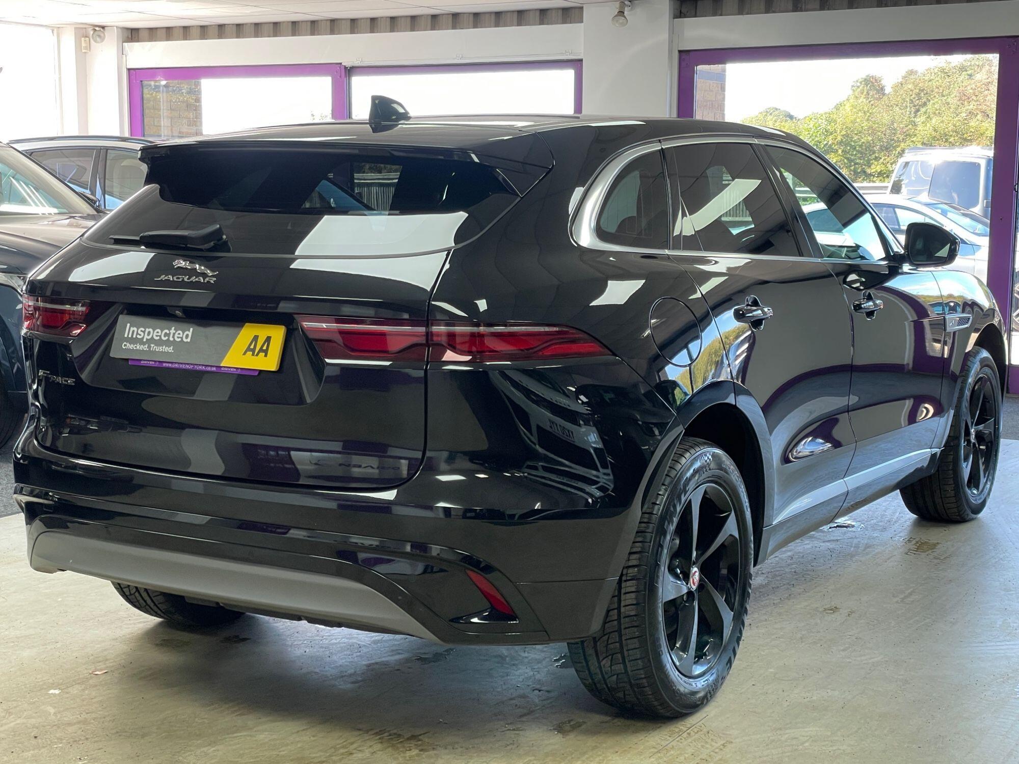 Jaguar F-Pace - Image 10