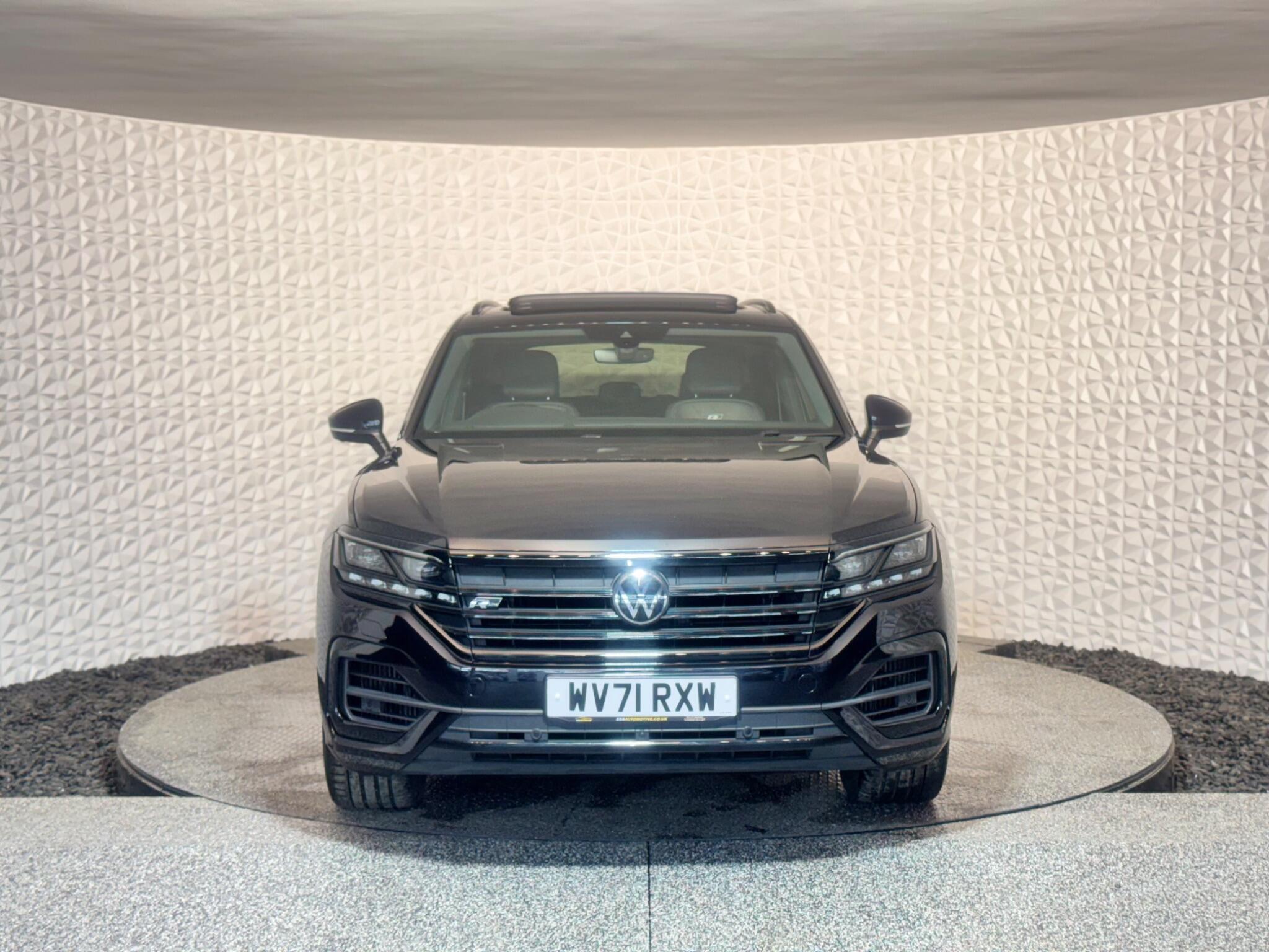 Volkswagen Touareg - Image 5