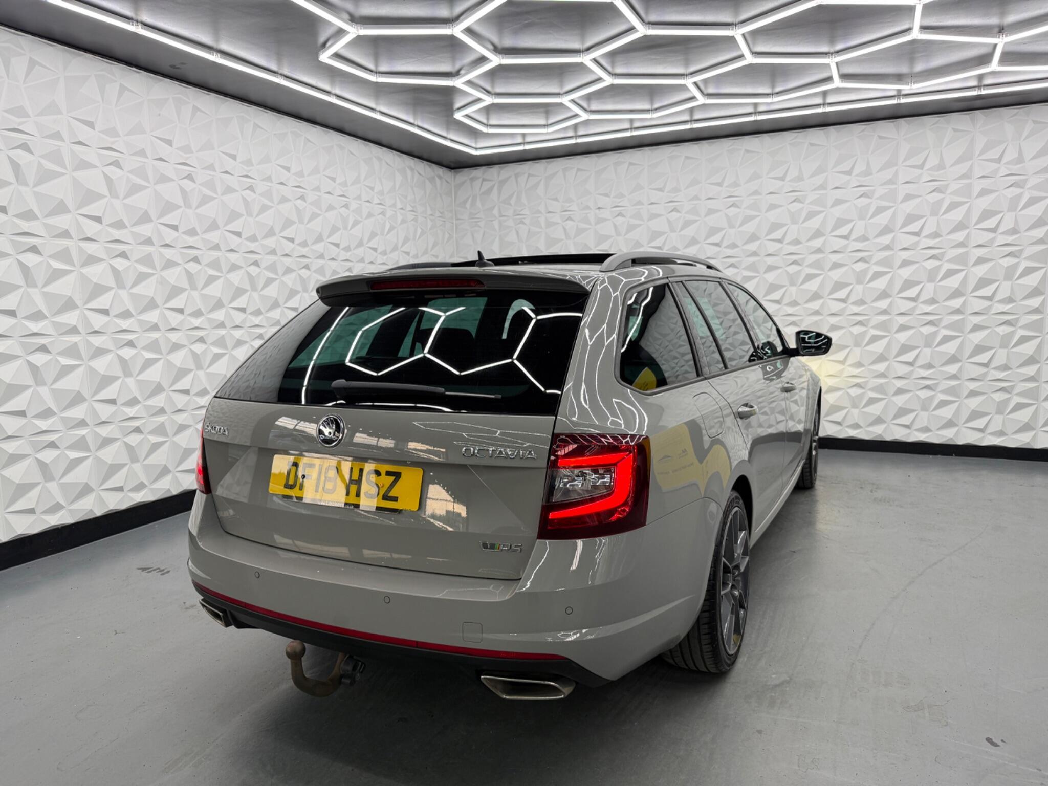 Skoda Octavia - Image 14