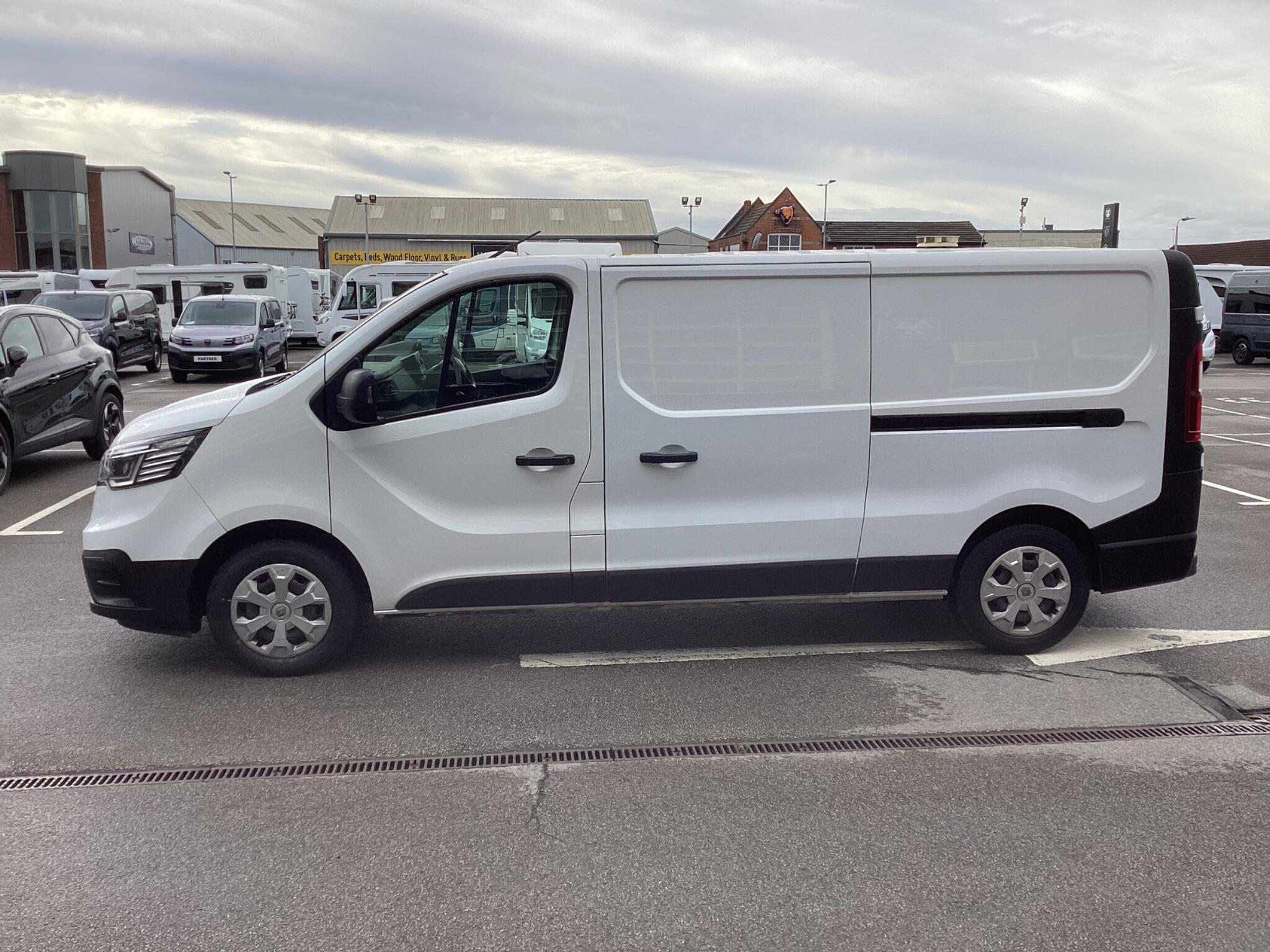 Renault Trafic - Image 4