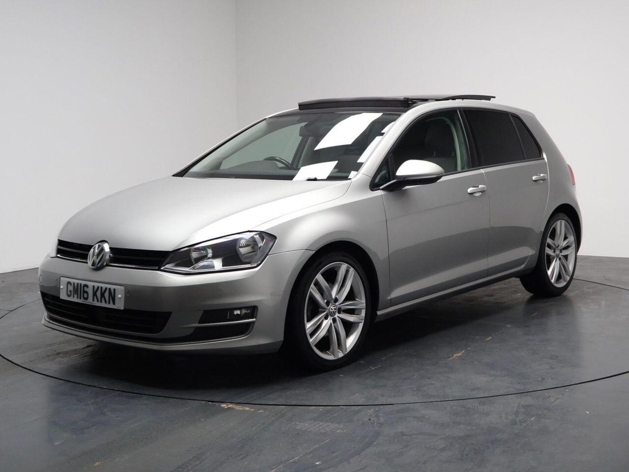 Volkswagen Golf - Image 9
