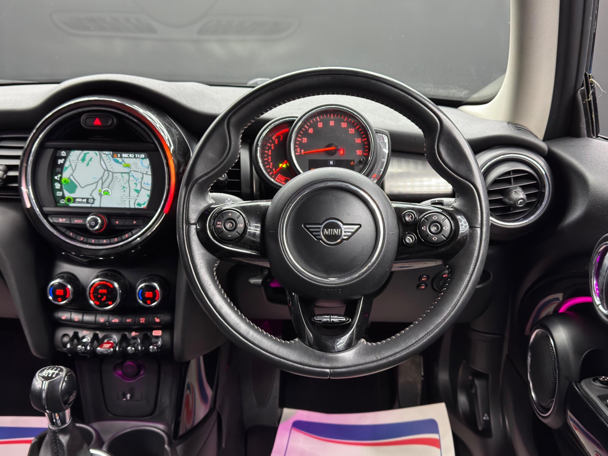 MINI Hatch - Image 17