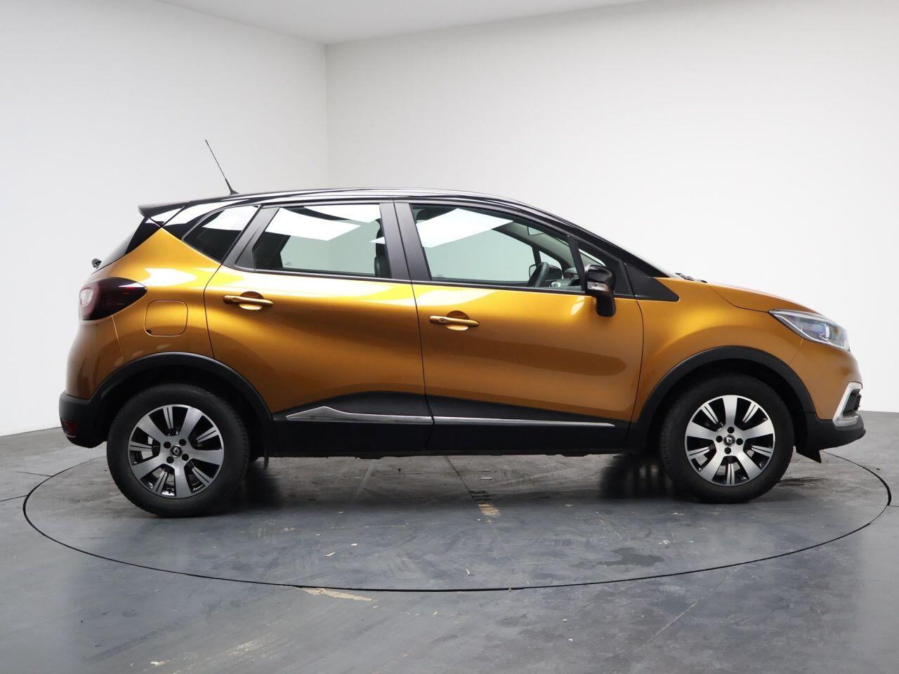 Renault Captur - Image 14