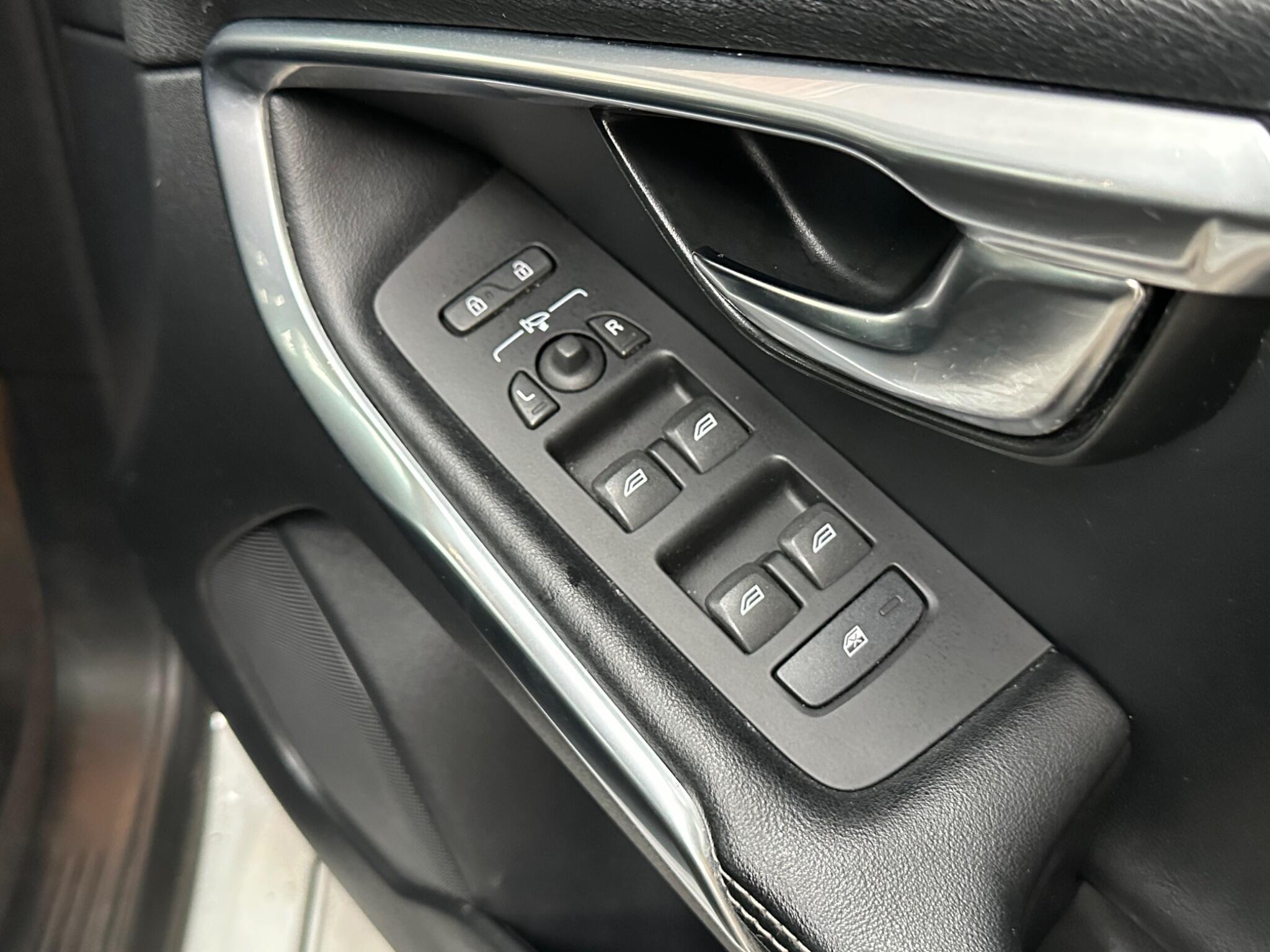 Volvo V40 - Image 19