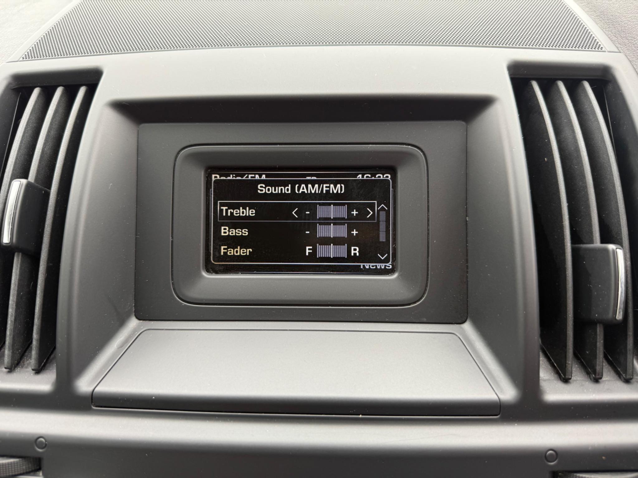 Land Rover Freelander 2 - Image 37