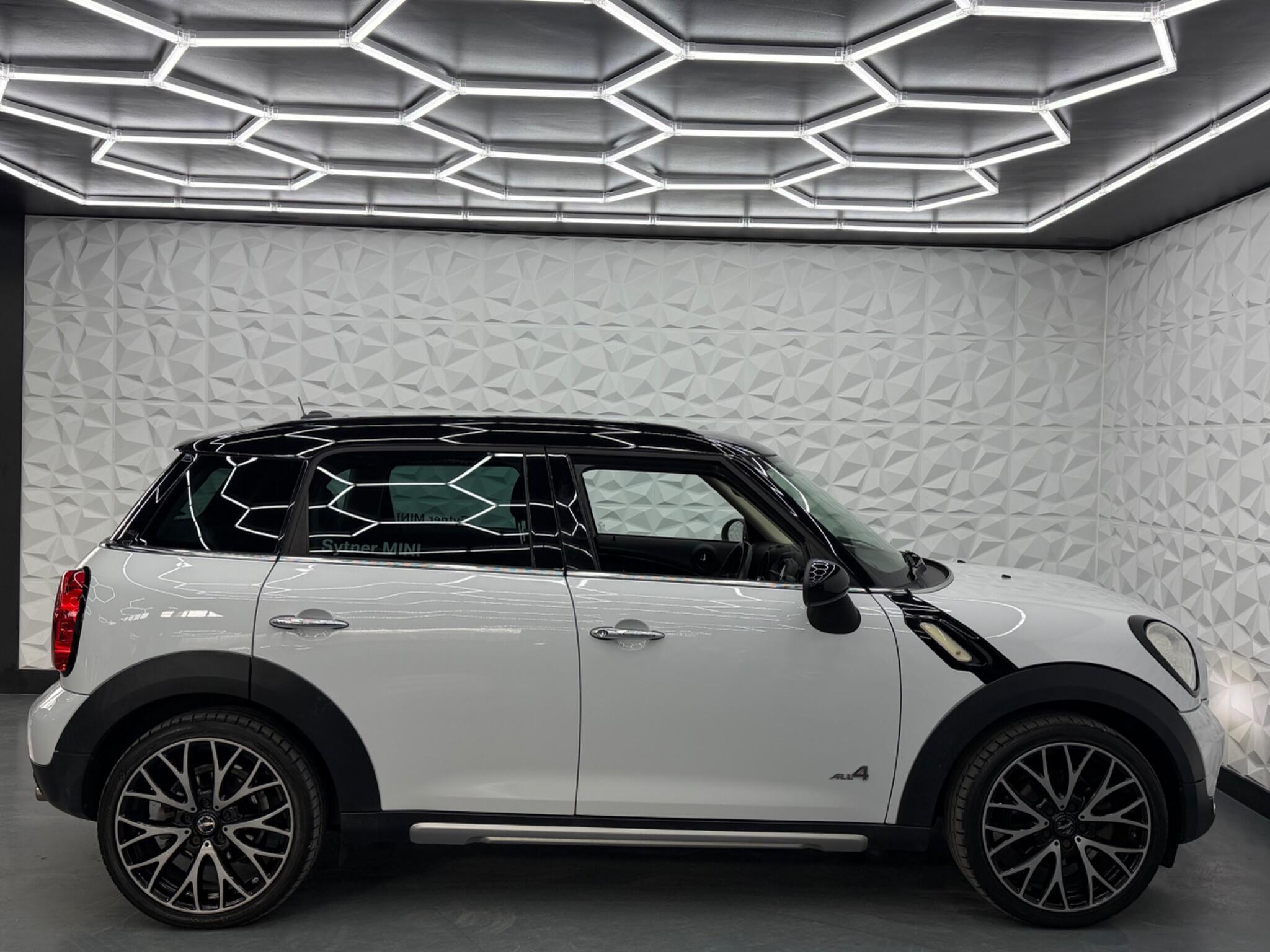 MINI Countryman - Image 13