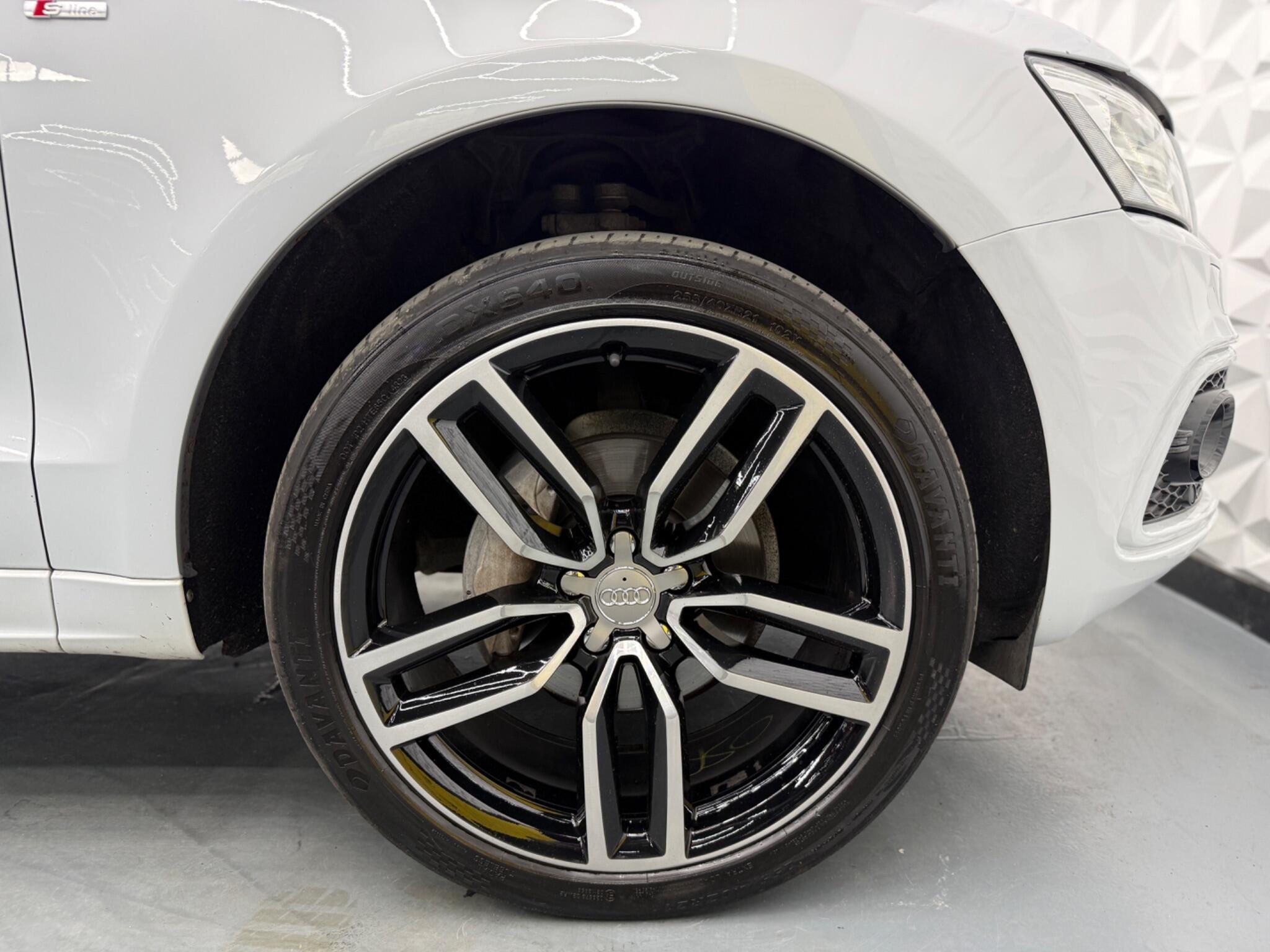 Audi Q5 - Image 15
