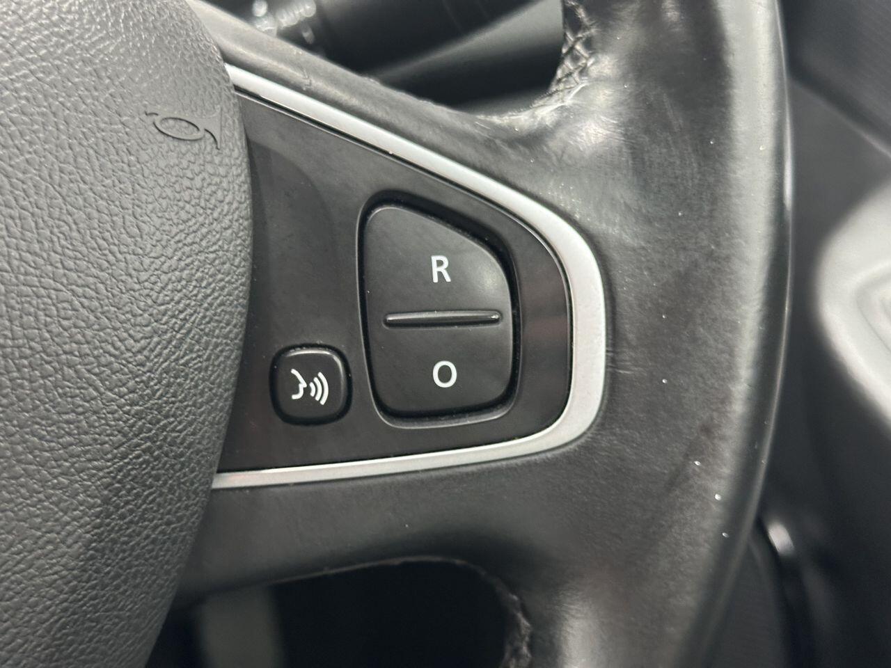 Renault Clio - Image 21