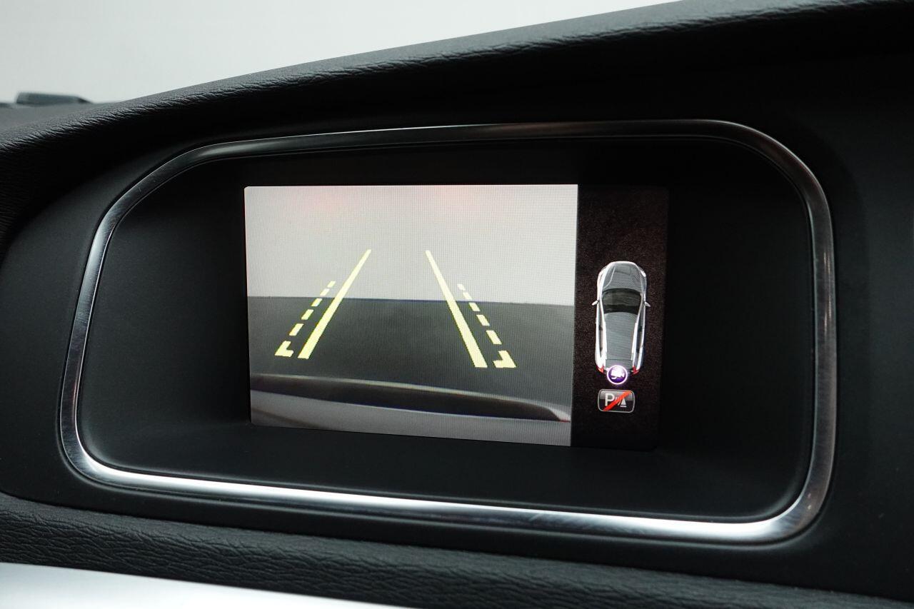 Volvo V40 CROSS COUNTRY - Image 4