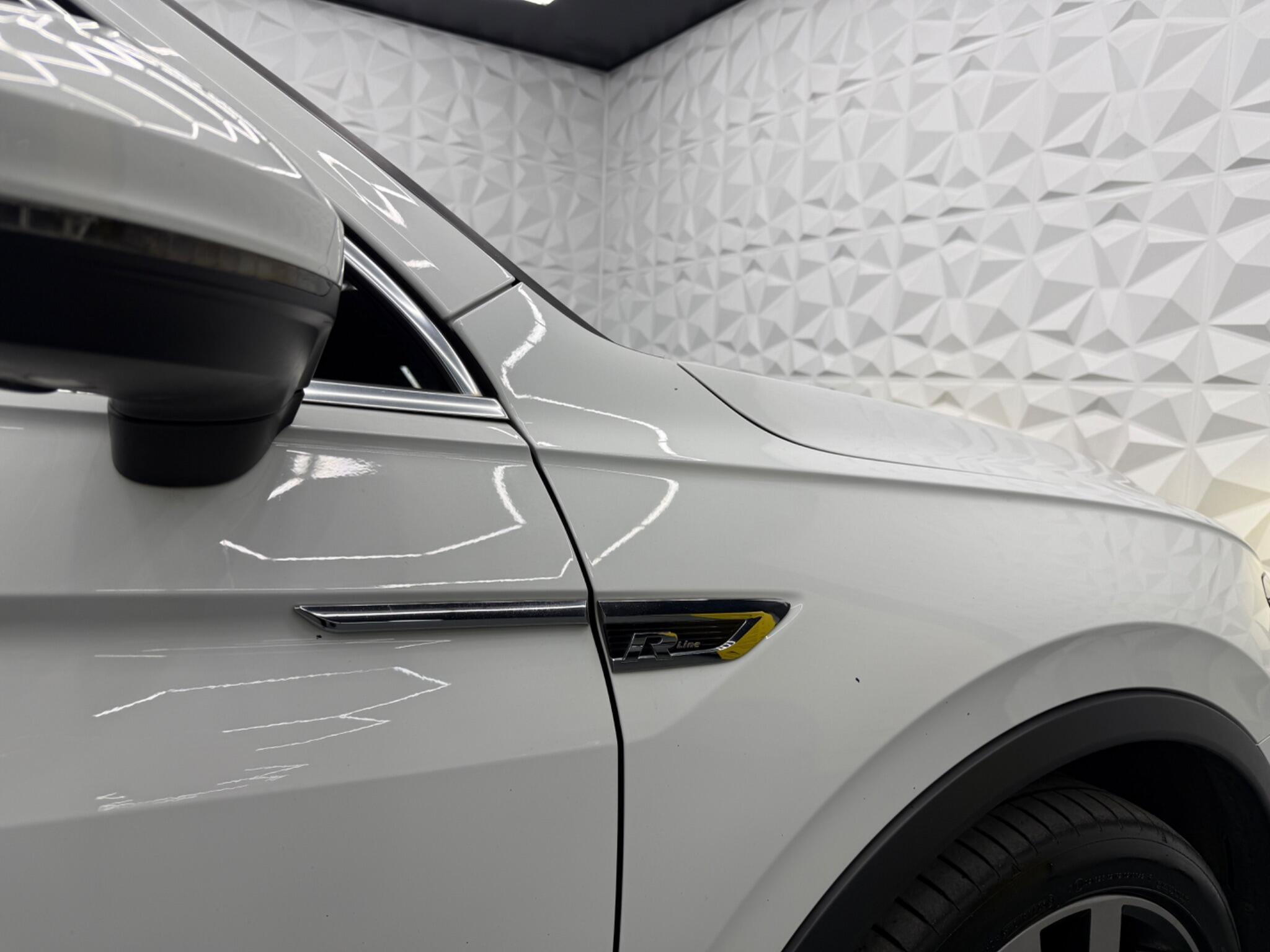 Volkswagen Tiguan - Image 18
