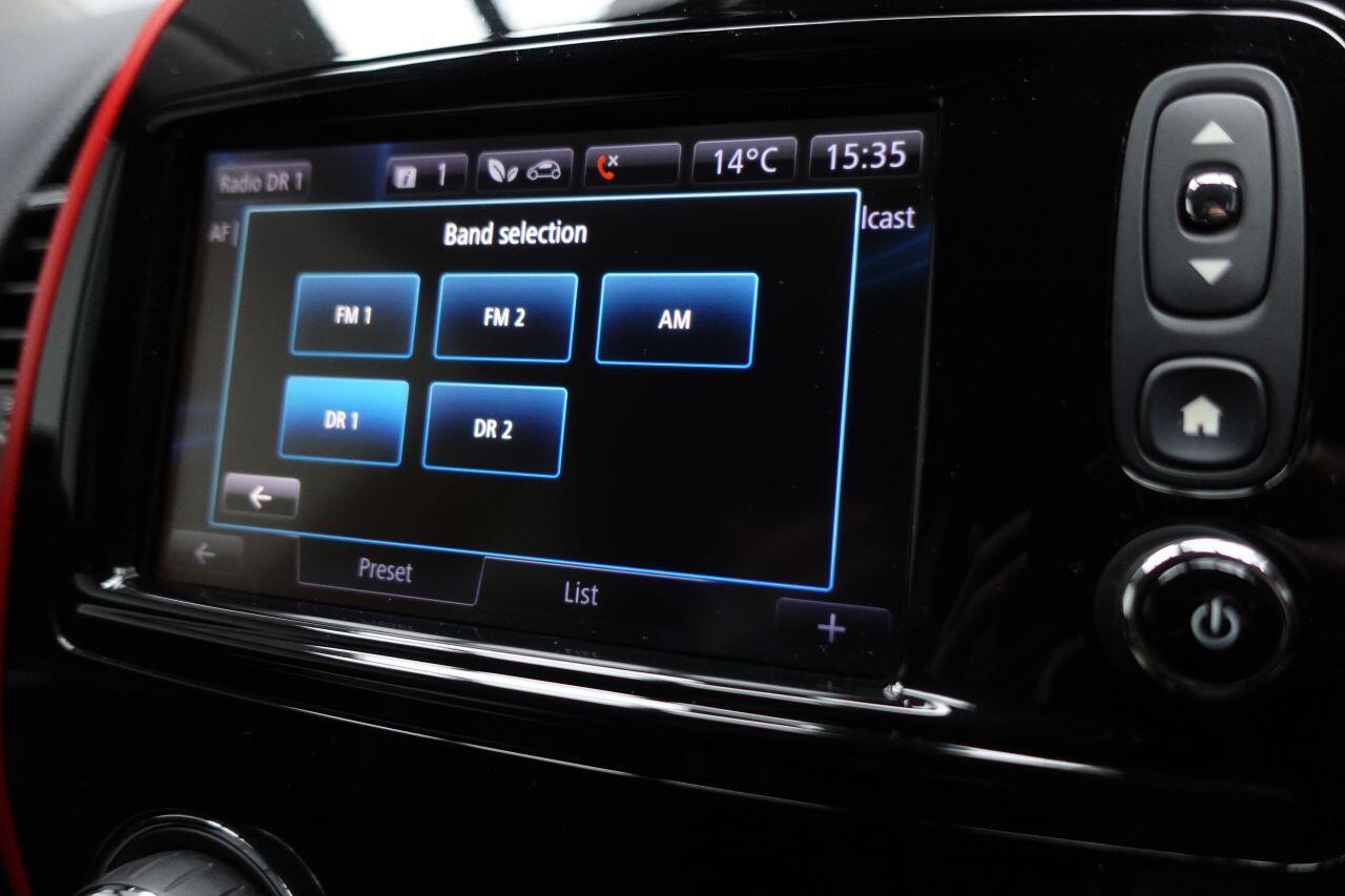 Renault Captur - Image 40