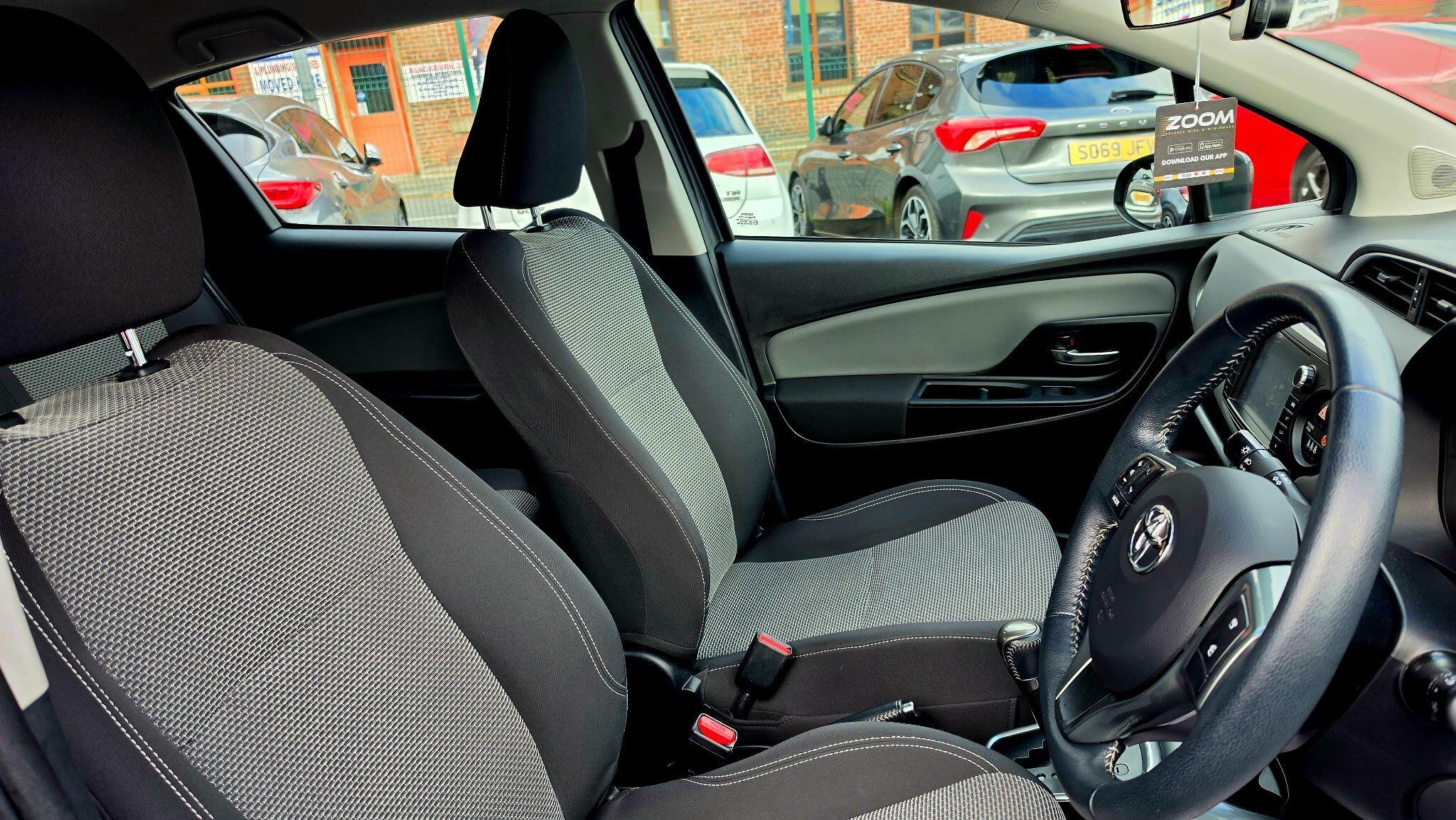 Toyota Yaris - Image 12
