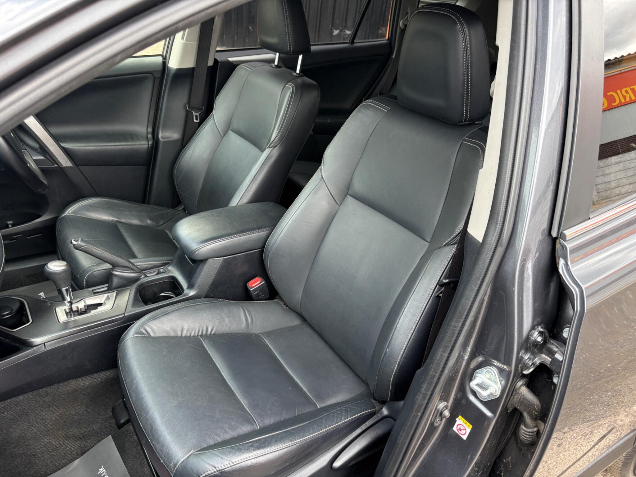 Toyota RAV4 - Image 18