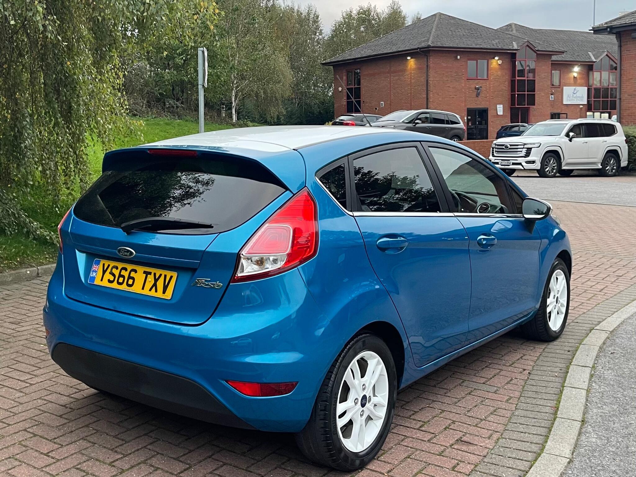 Ford Fiesta - Image 13