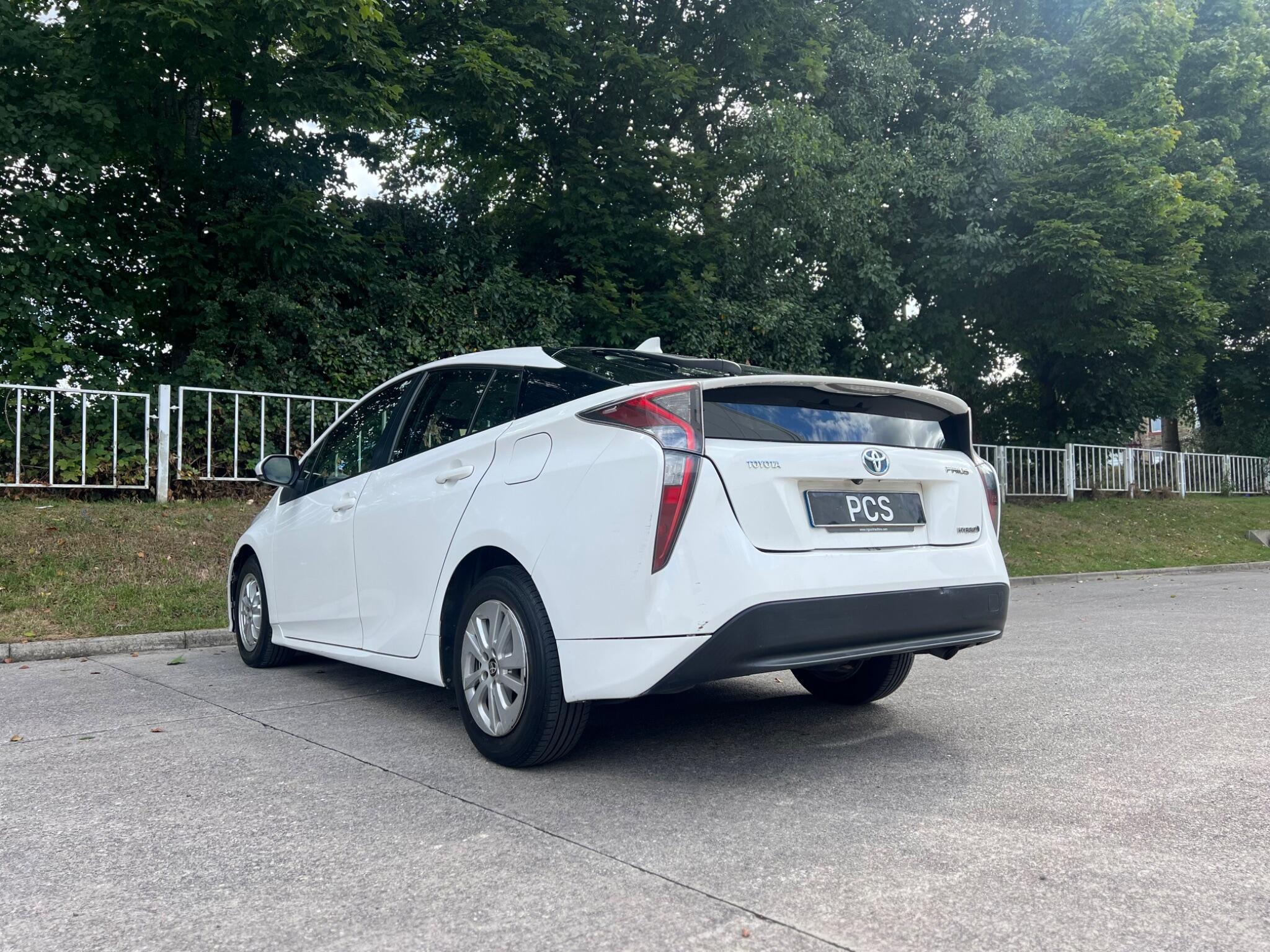 Toyota Prius - Image 9