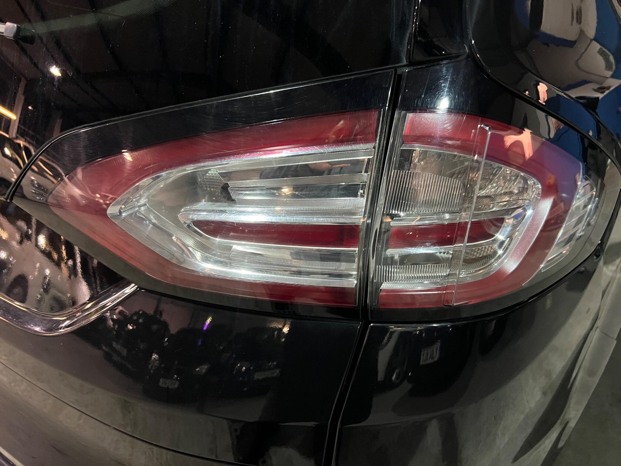 Ford Galaxy - Image 14