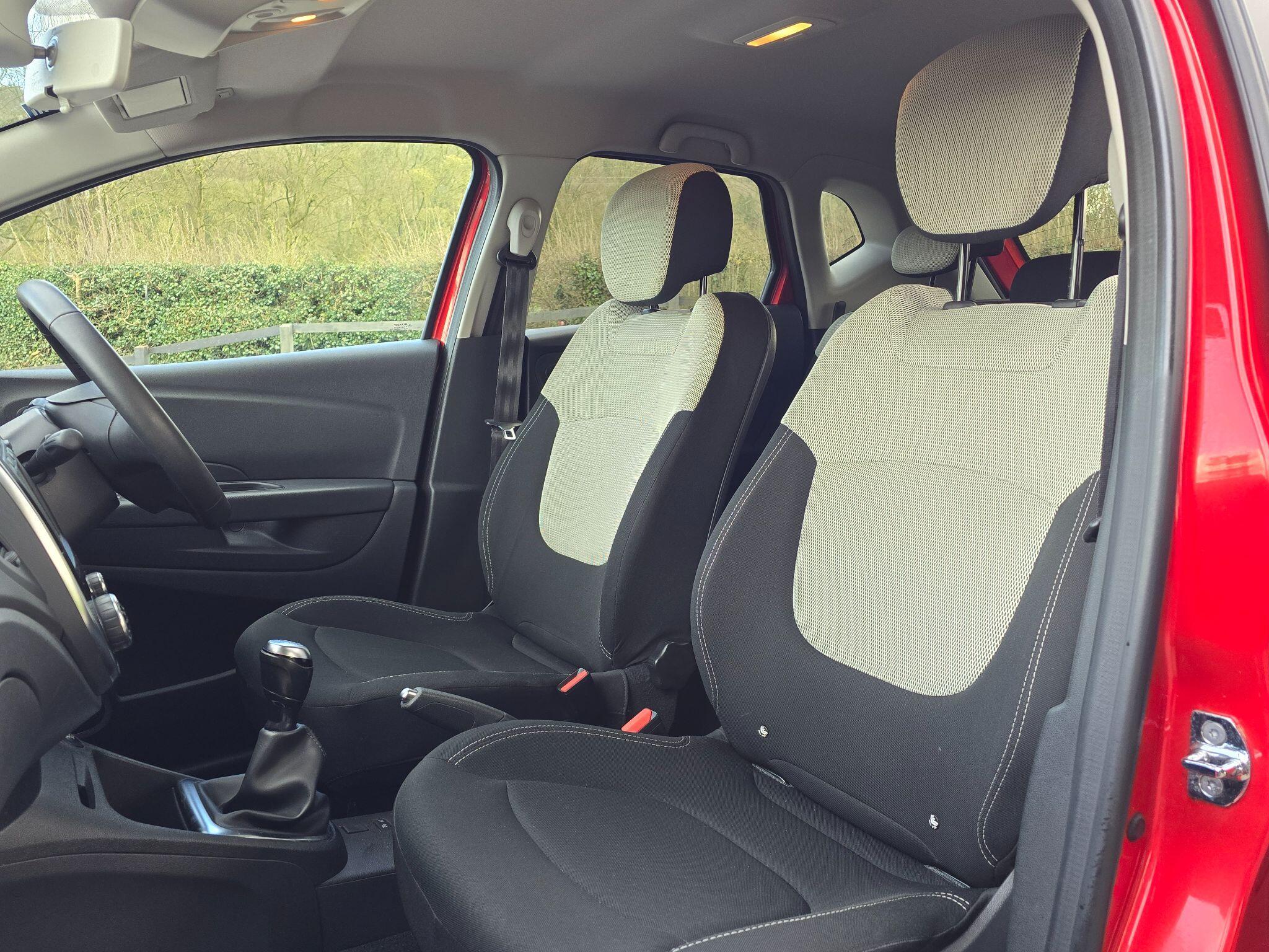 Renault Captur - Image 3