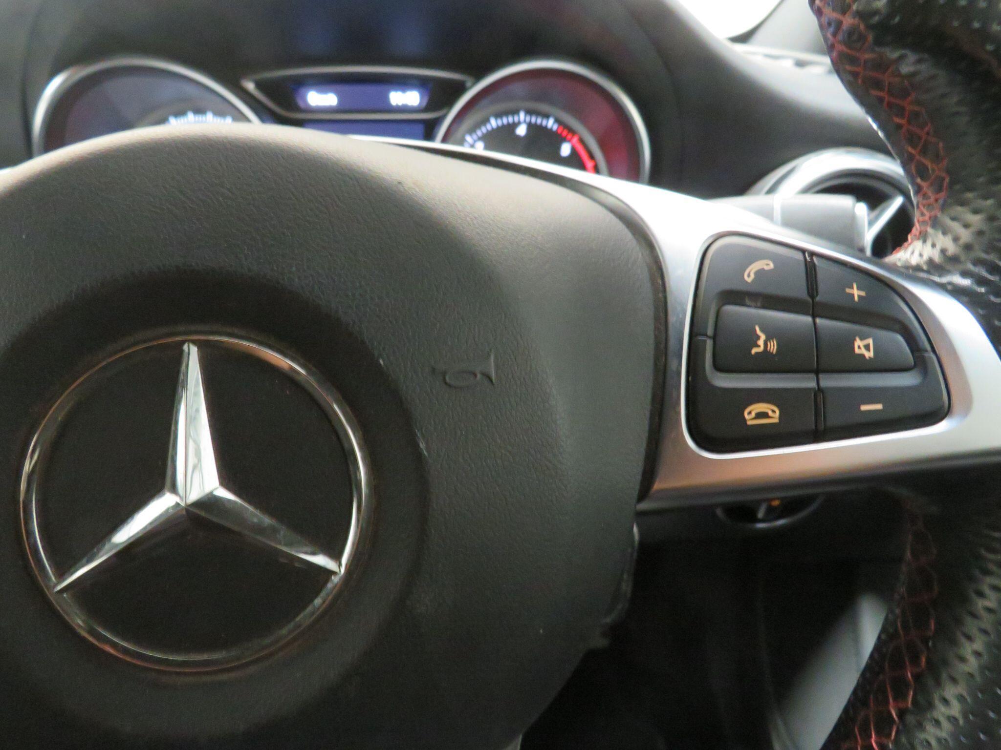 Mercedes GLA - Image 17