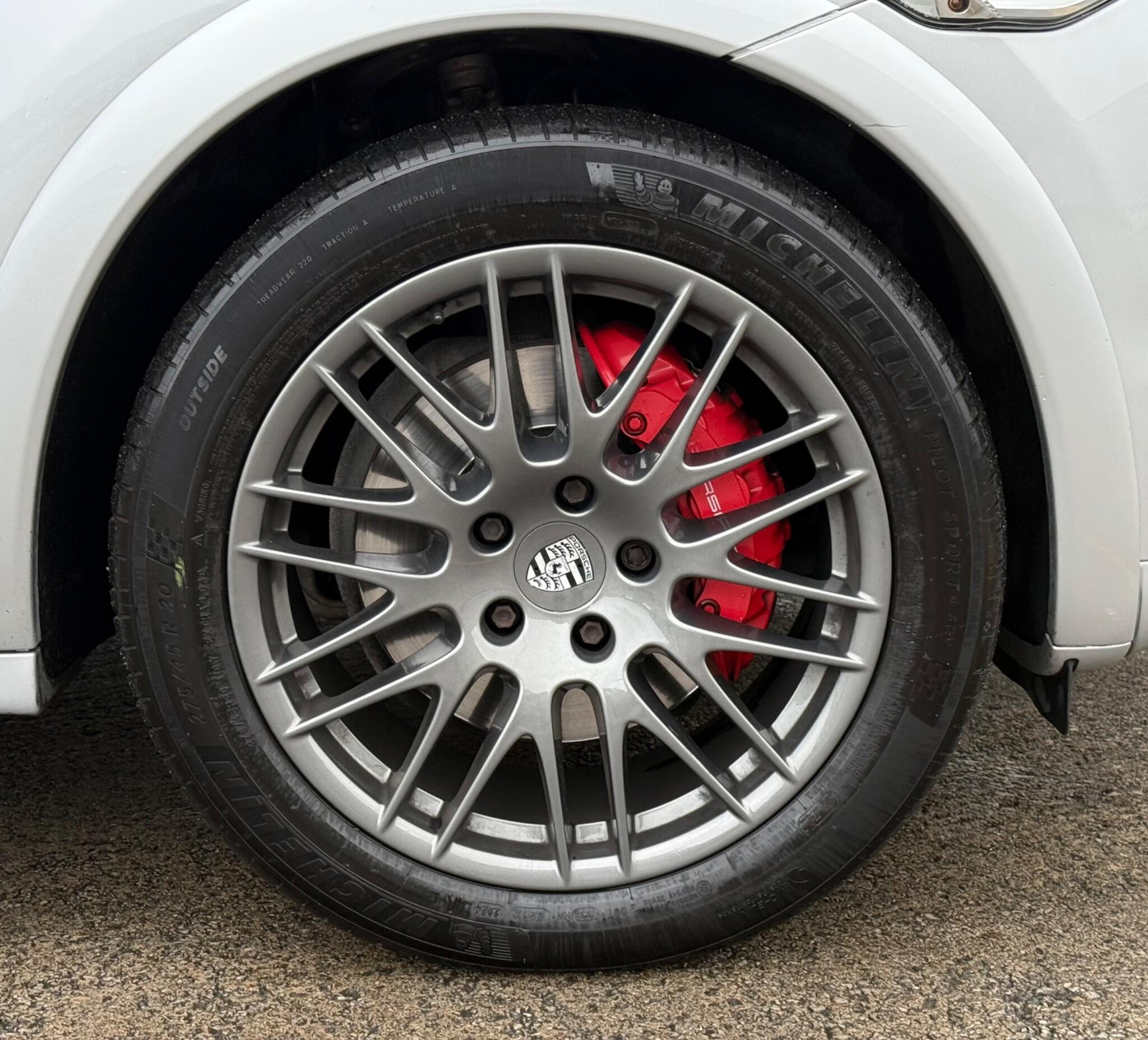 Porsche Cayenne - Image 20