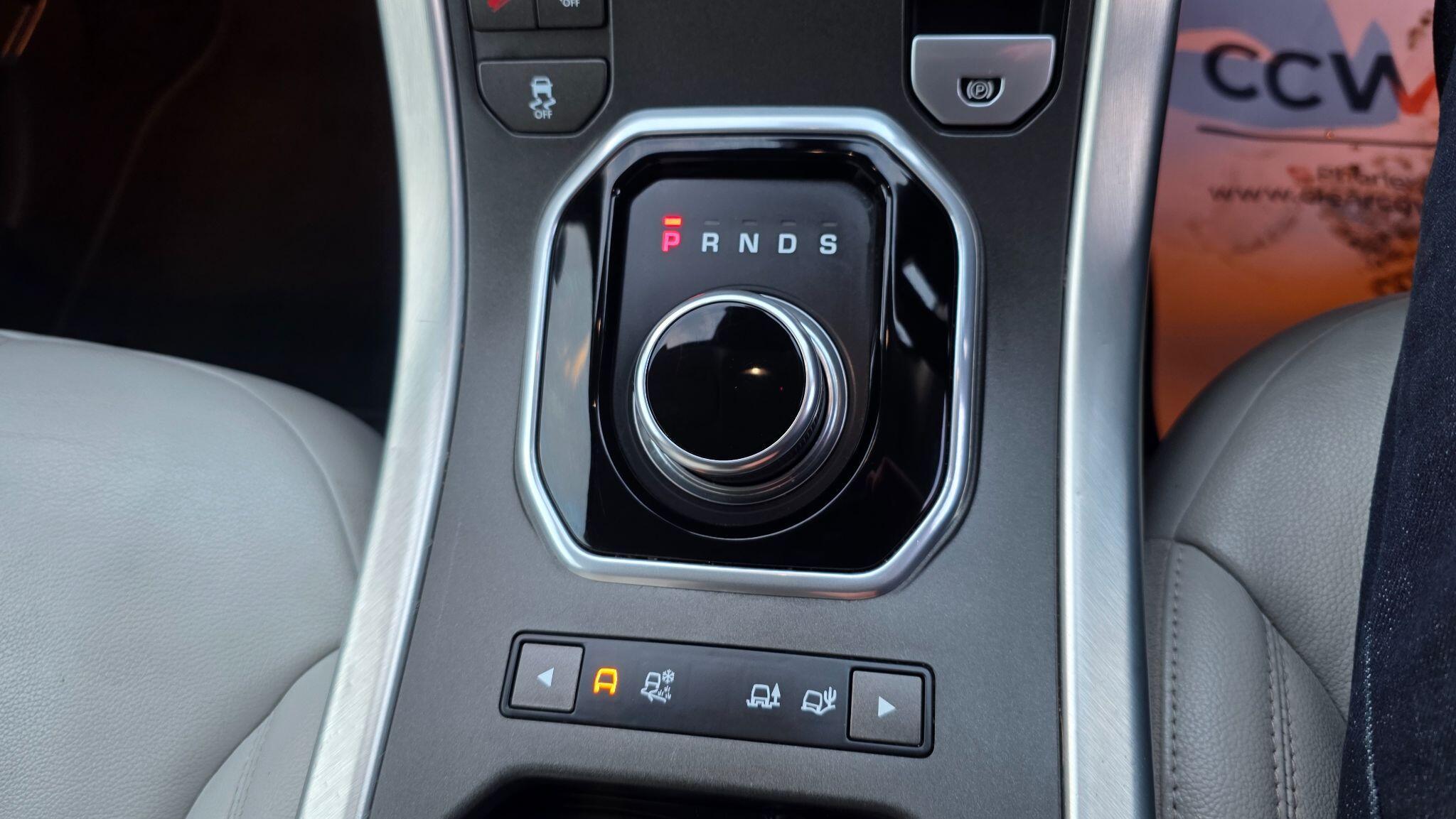 Land Rover Range Rover Evoque - Image 32