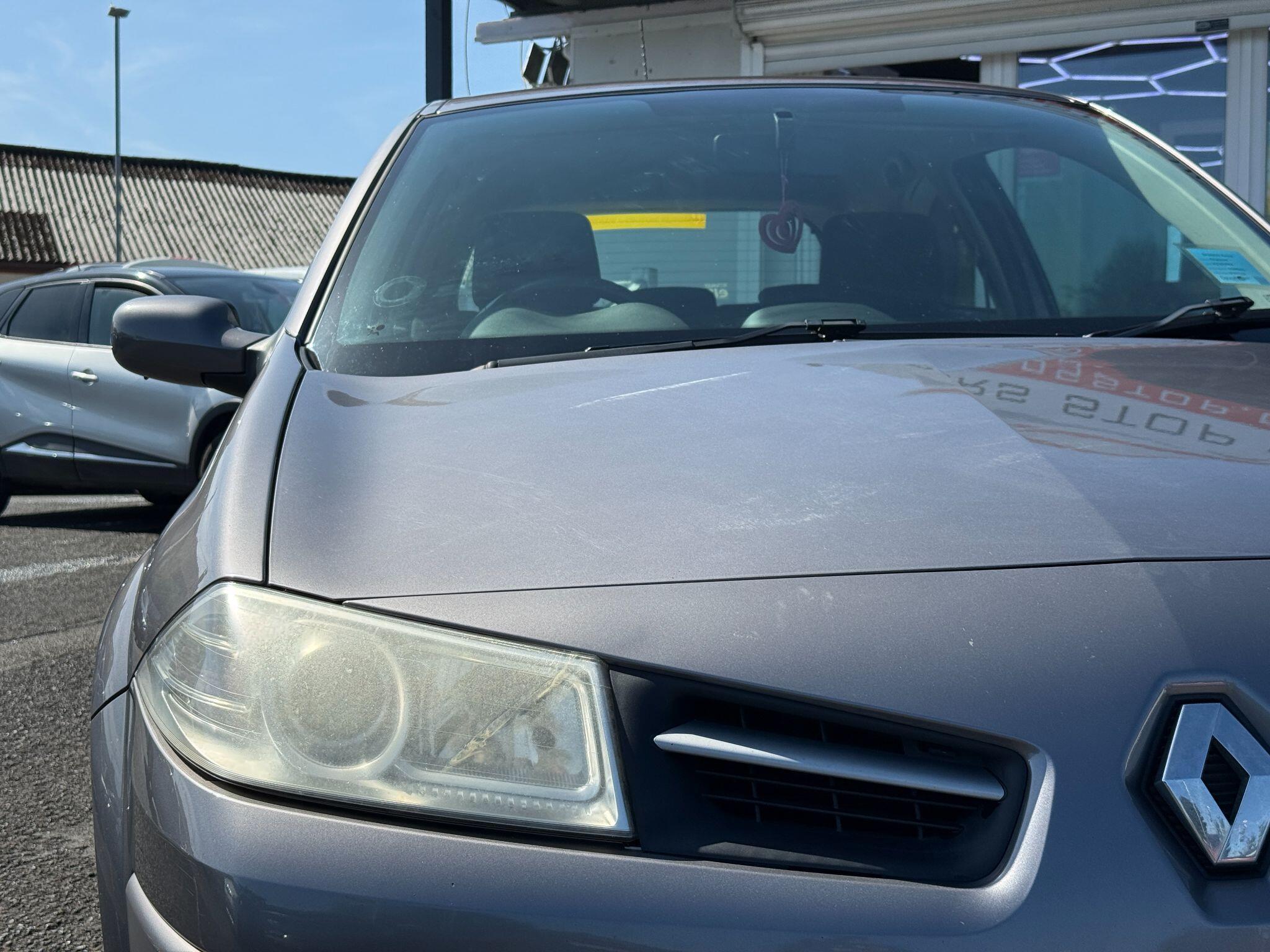 Renault Megane - Image 11